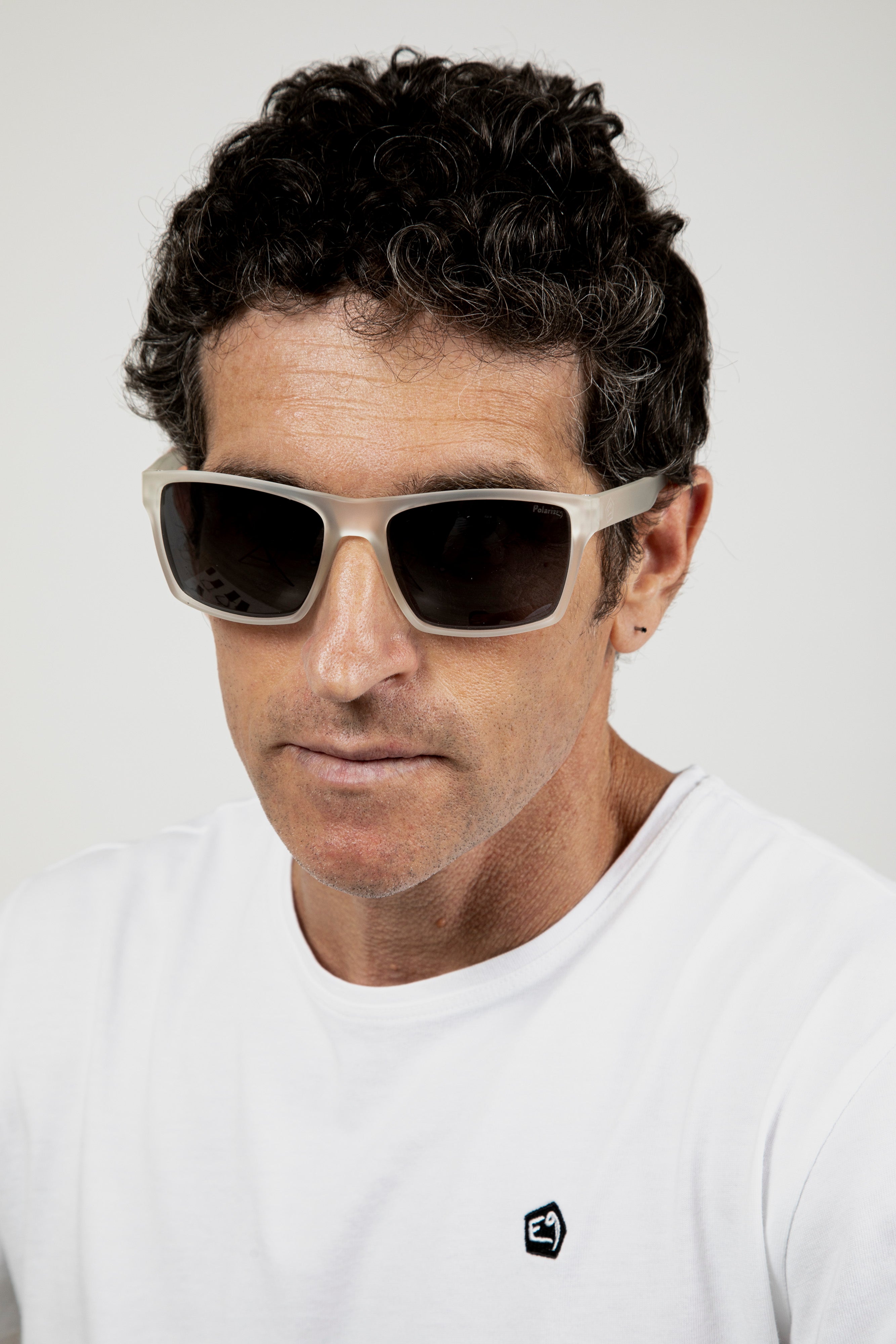 e9-jan-s25-sng002-sonnenbrille-black-polarisiert image 3