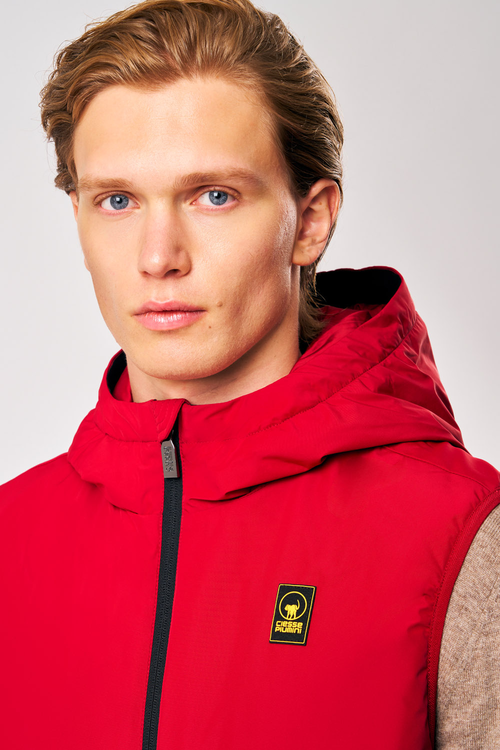 ciesse-outdoor-kenzen-steppweste-rot-mit-kapuze-herren image 4