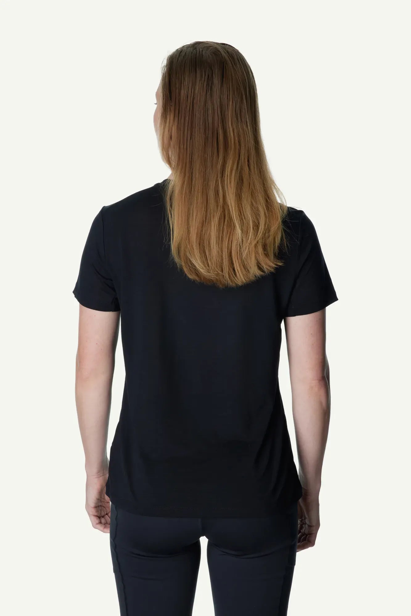 houdini-tree-message-tee-damen-t-shirt-true-black-tencel image 8