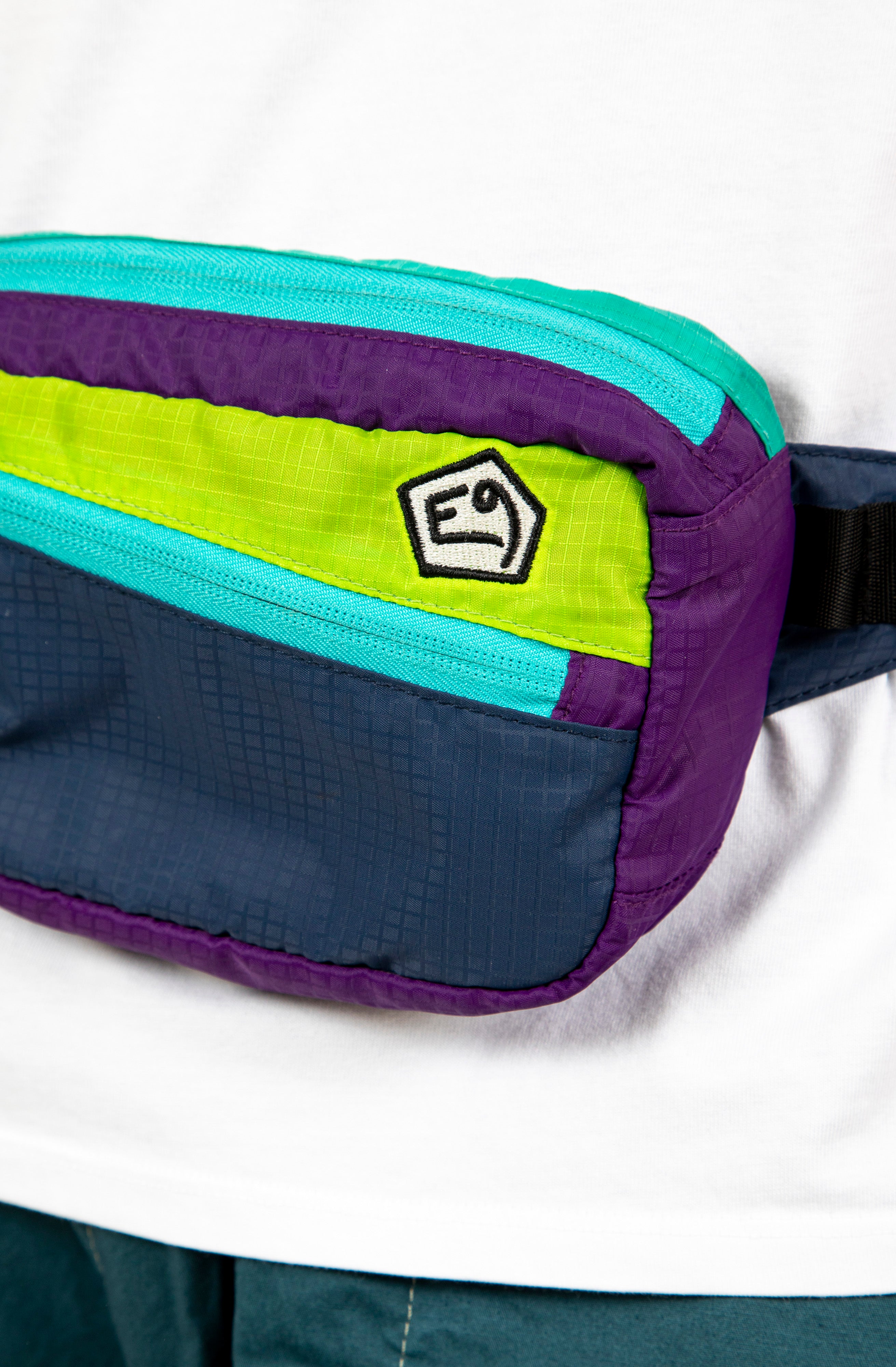 e9-kangaroo-chalkbag-purple-ripstop-nylon-mit-g-rtel image 3