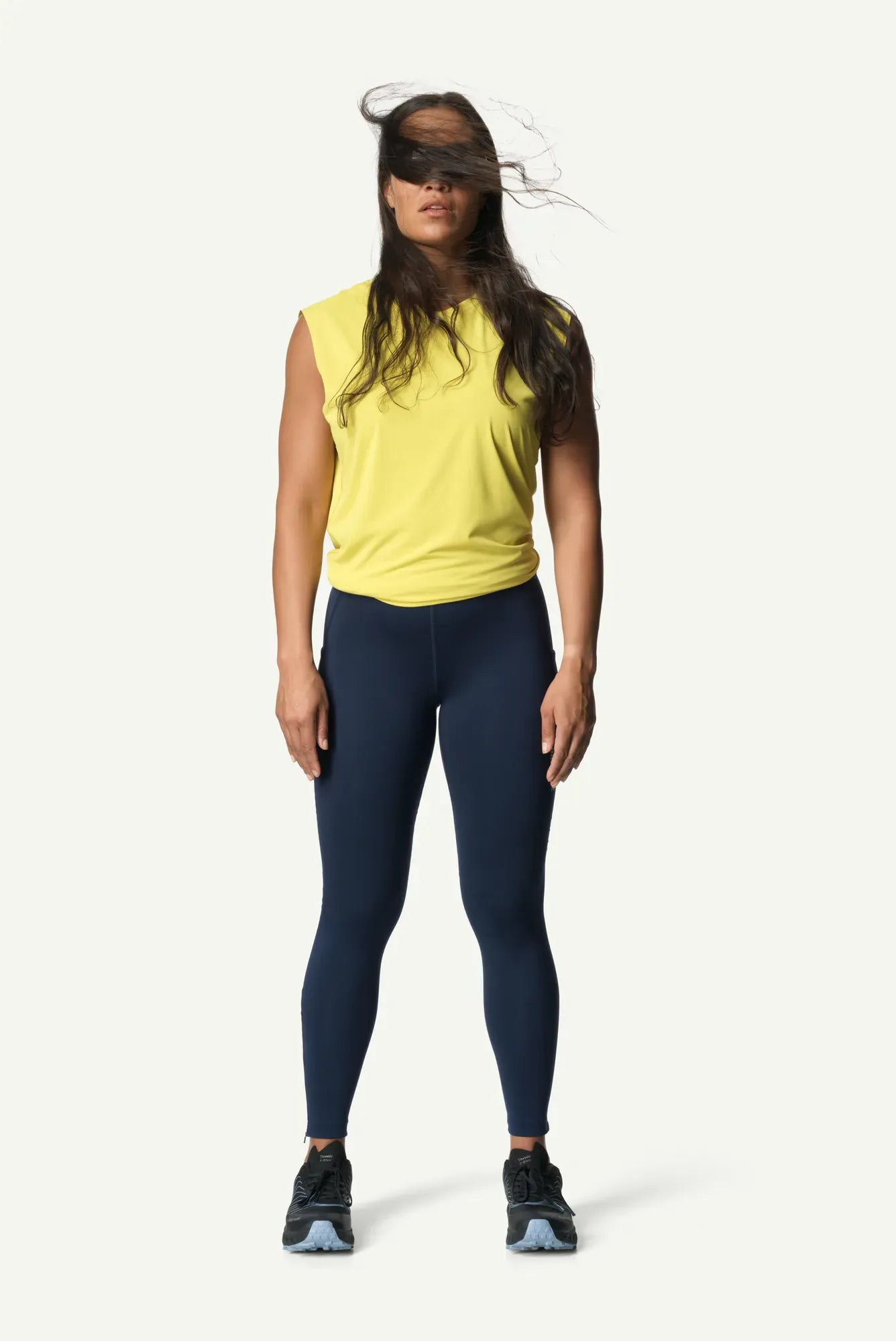 houdini-w-s-pace-trail-tights-lauftights-true-black-taschen image 2
