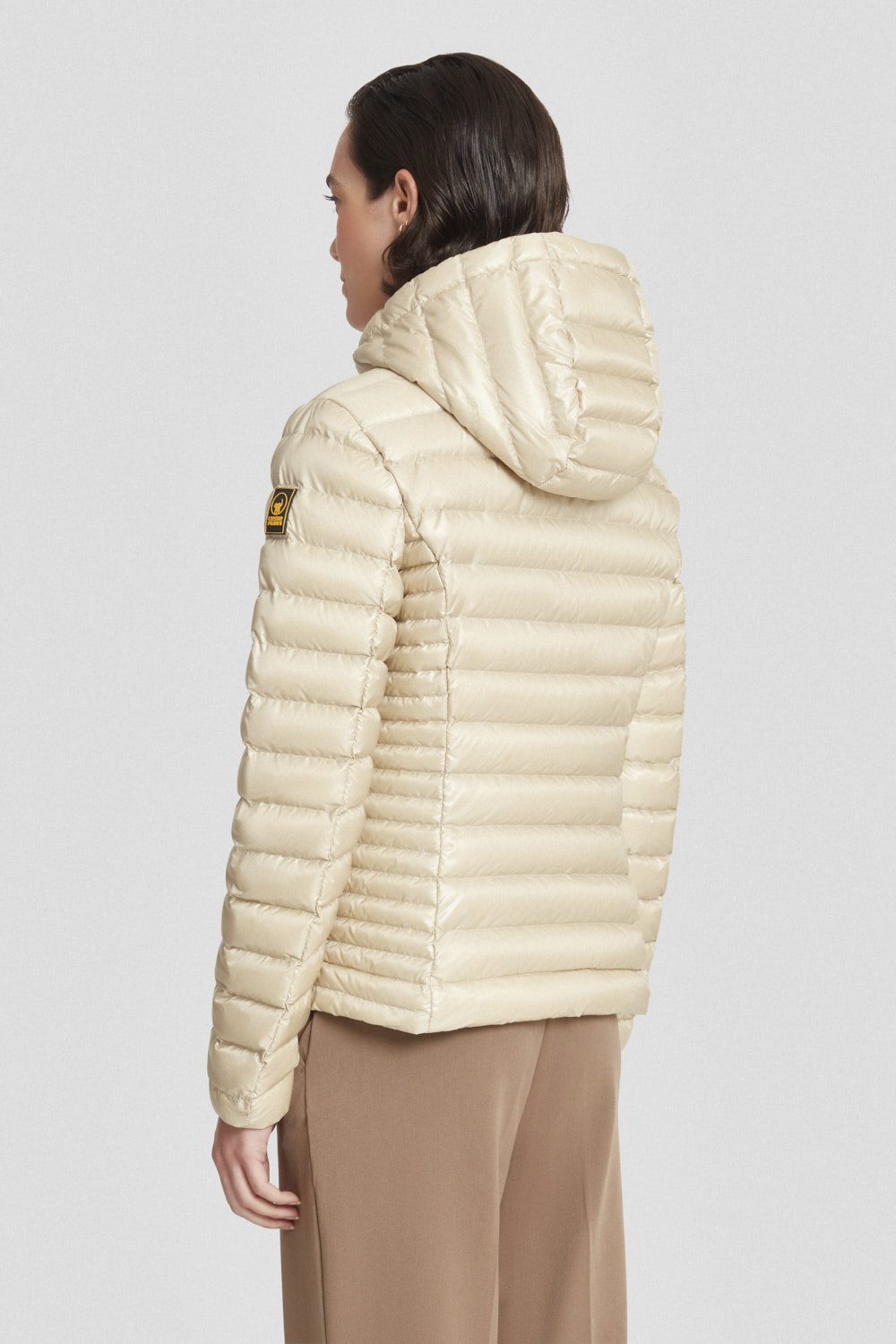 ciesse-outdoor-piumini-leichte-daunenjacke-beige-mit-kapuze image 4
