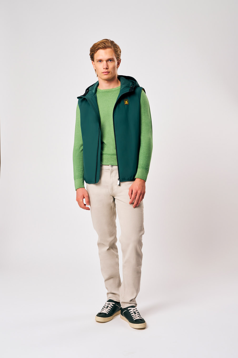 ciesse-outdoor-kenzen-steppweste-gr-n-mit-kapuze-herren image 2