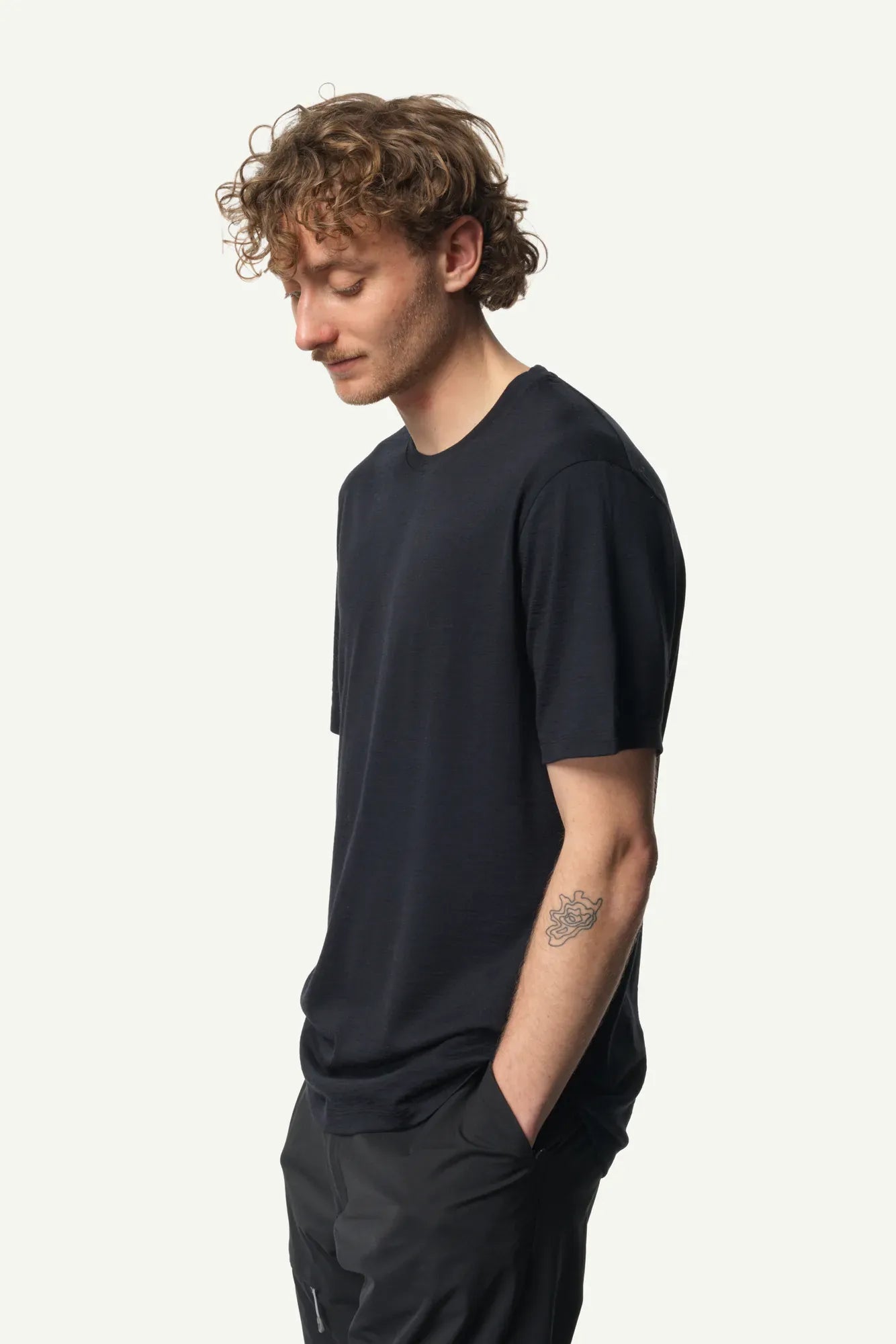 houdini-puremerino-tee-herren-t-shirt-true-black-merinowolle image 3