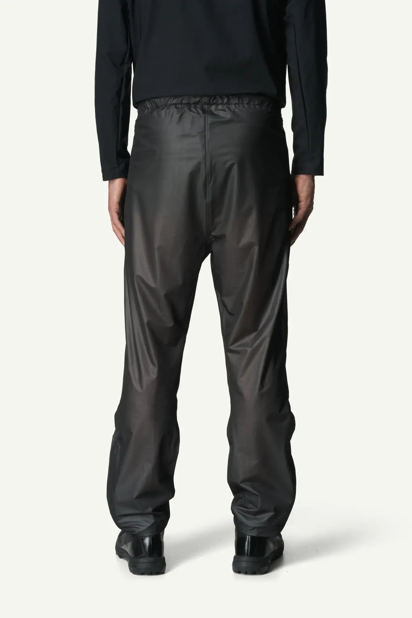 houdini-the-orange-pants-regenhose-herren-true-black-leicht image 3