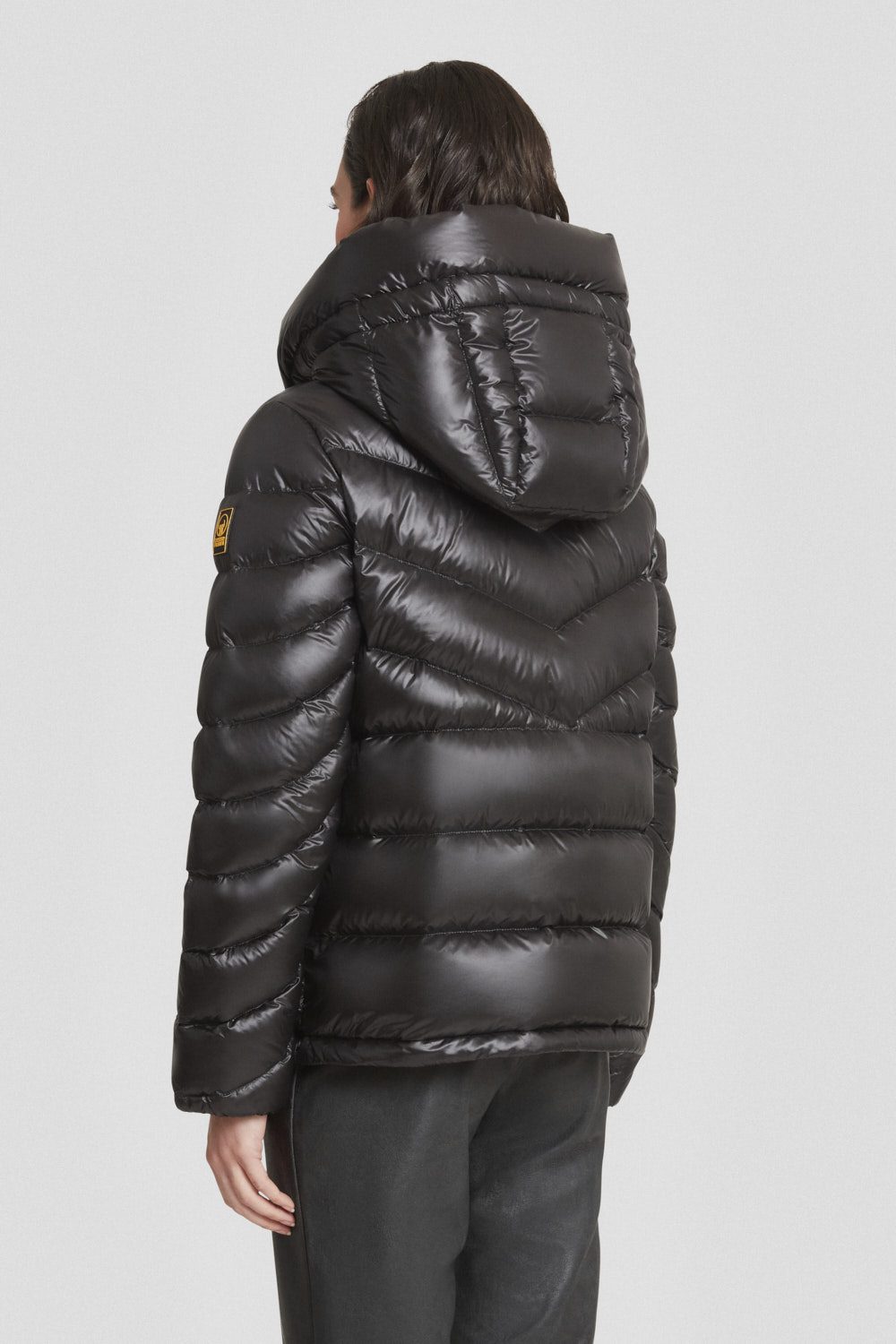 ciesse-outdoor-daunenjacke-kurz-schwarz-abnehmbare-kapuze image 4