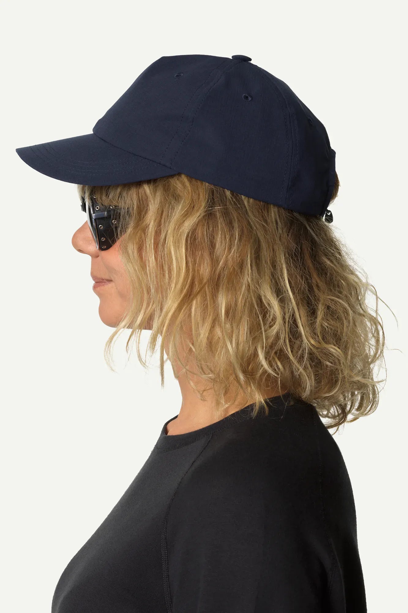 houdini-daybreak-cap-outdoor-kappe-true-black-ripstop image 7