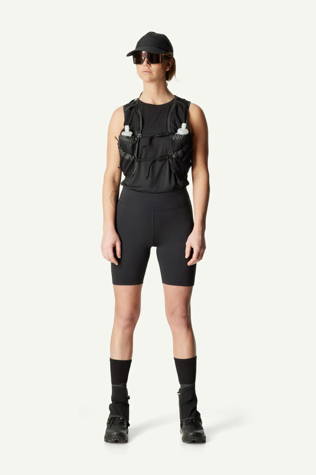 houdini-pace-w-s-pace-trail-short-tights-shorts-true-black-recycelt image 1