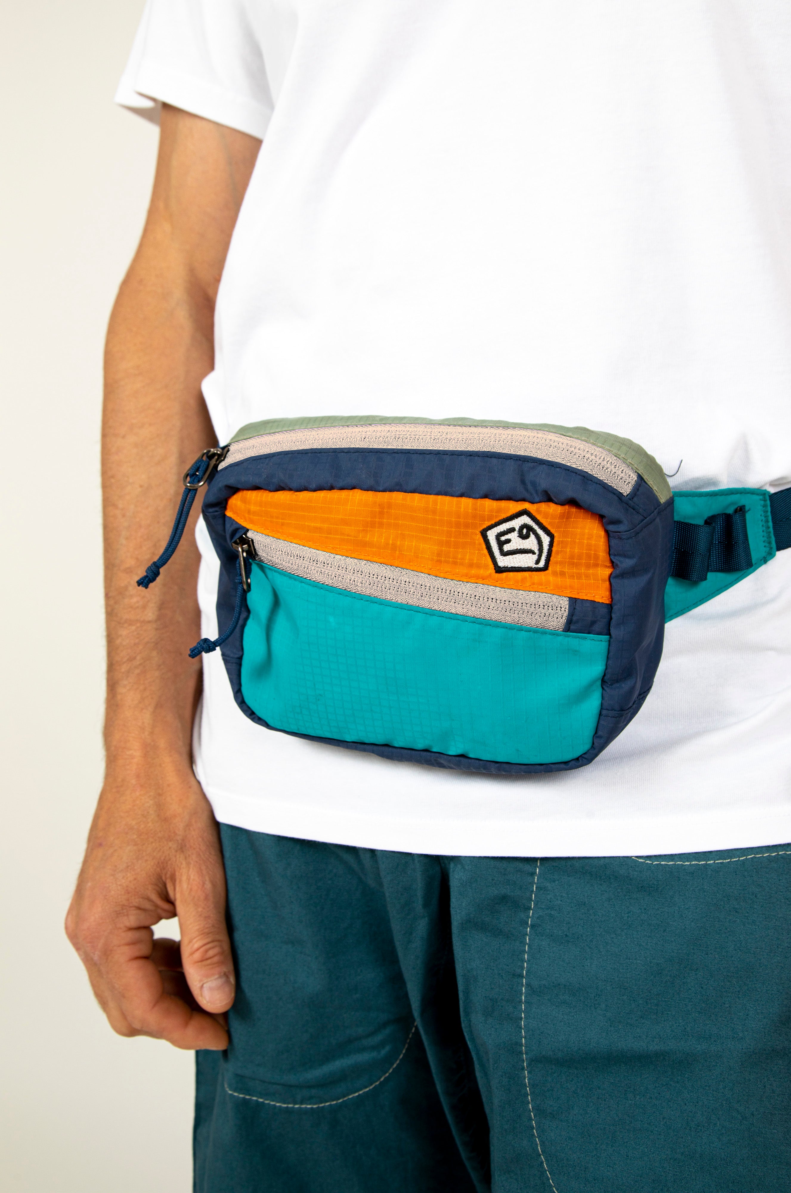 e9-kangaroo-chalkbag-purple-ripstop-nylon-mit-g-rtel image 2