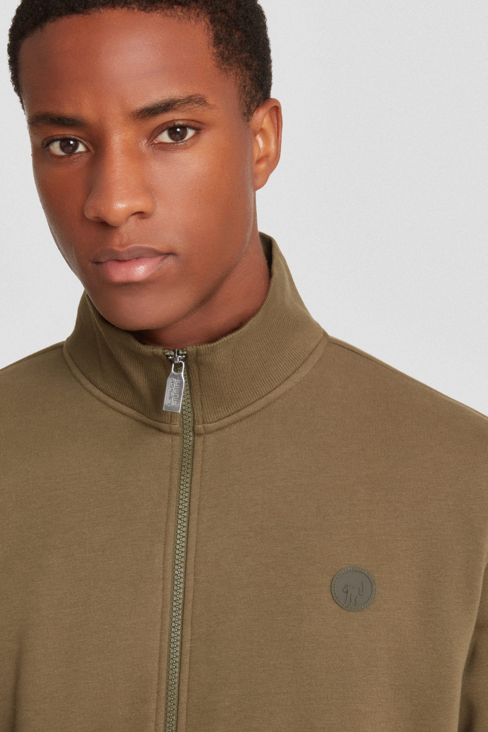 ciesse-sweatjacke-oliv-baumwolle-mit-zip-military image 3