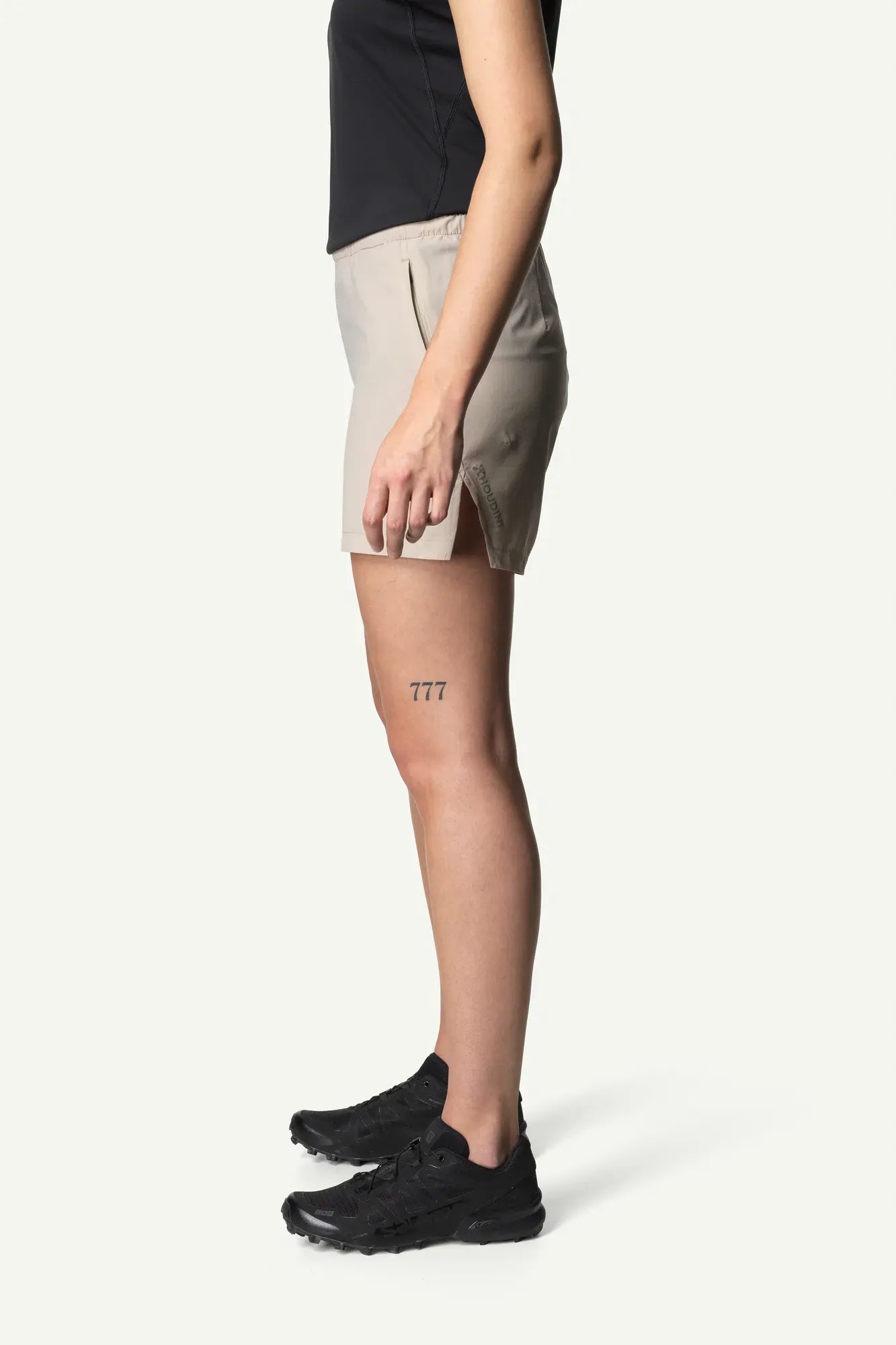 houdini-pace-light-shorts-sportshorts-true-black-leicht image 3