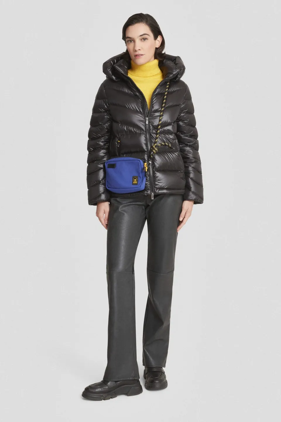 ciesse-outdoor-daunenjacke-kurz-schwarz-abnehmbare-kapuze image 1