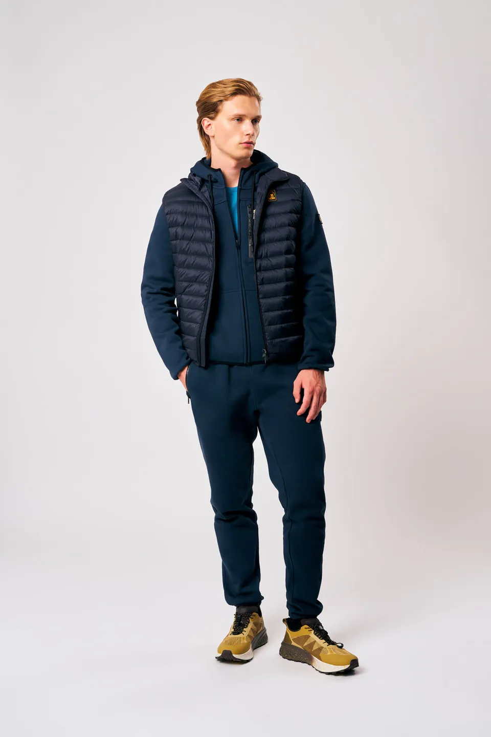 ciesse-outdoor-astor-3-0-daunenweste-blau-leicht-800fp image 1