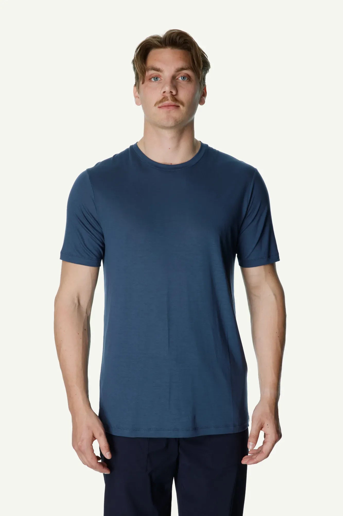 houdini-tree-tee-herren-t-shirt-true-black-tencel image 4