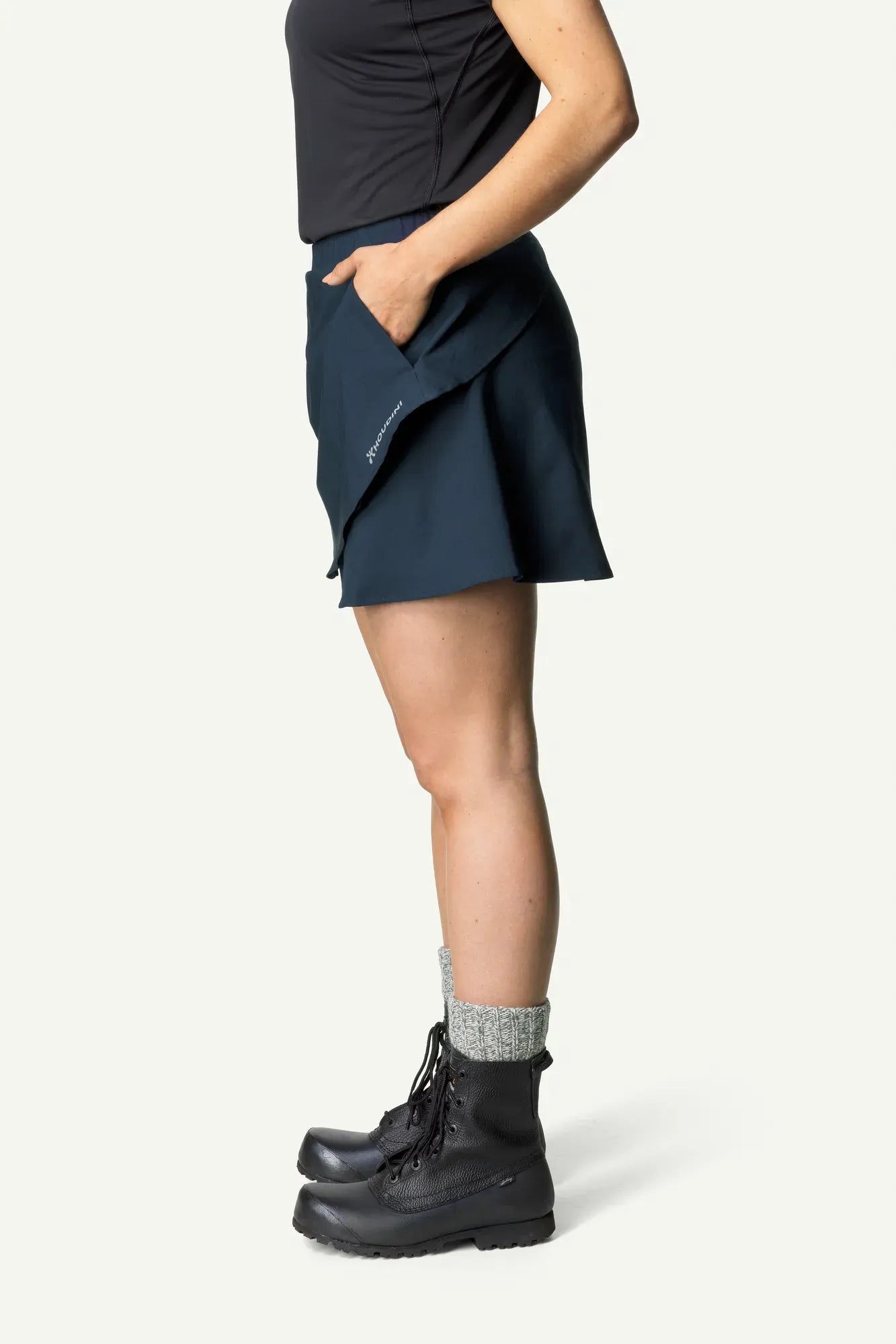 houdini-skort-damen-sportrock-true-black-schnell-trocknend image 7