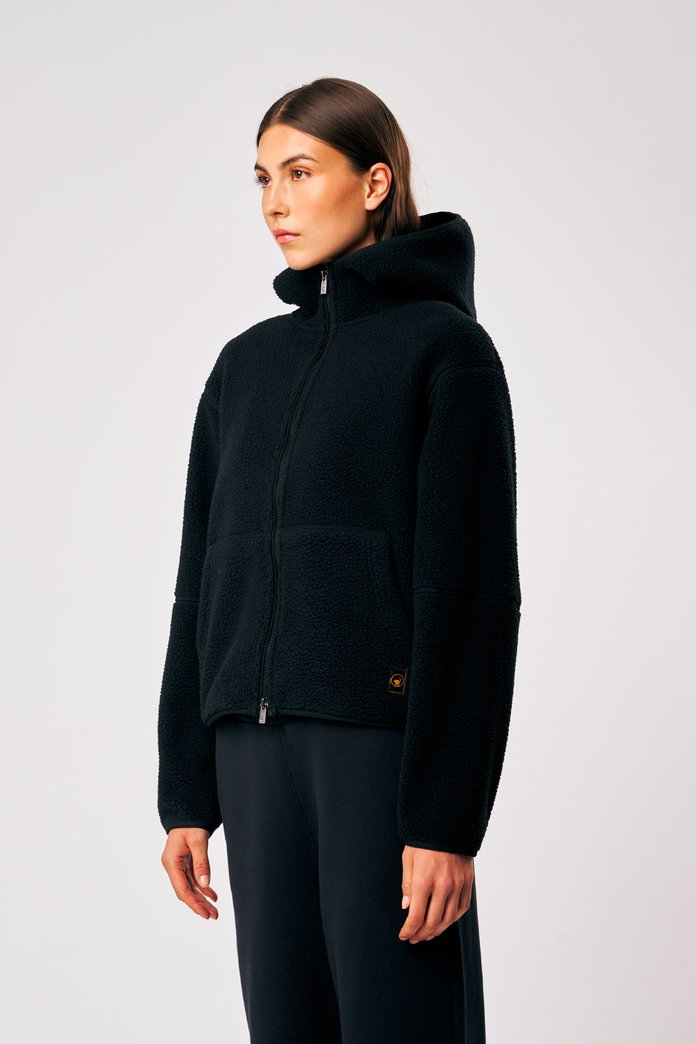 ciesse-alix-teddyjacke-damen-schwarz-hoodie-mit-rei-verschluss image 1