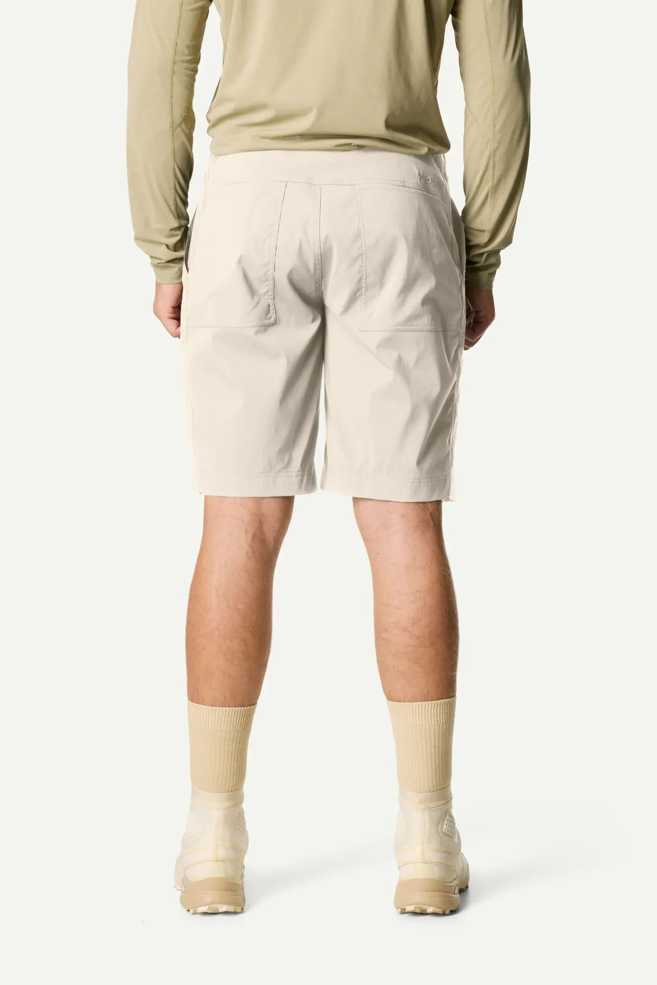 houdini-liquid-chore-shorts-herren-true-black-strapazierf-hig image 6