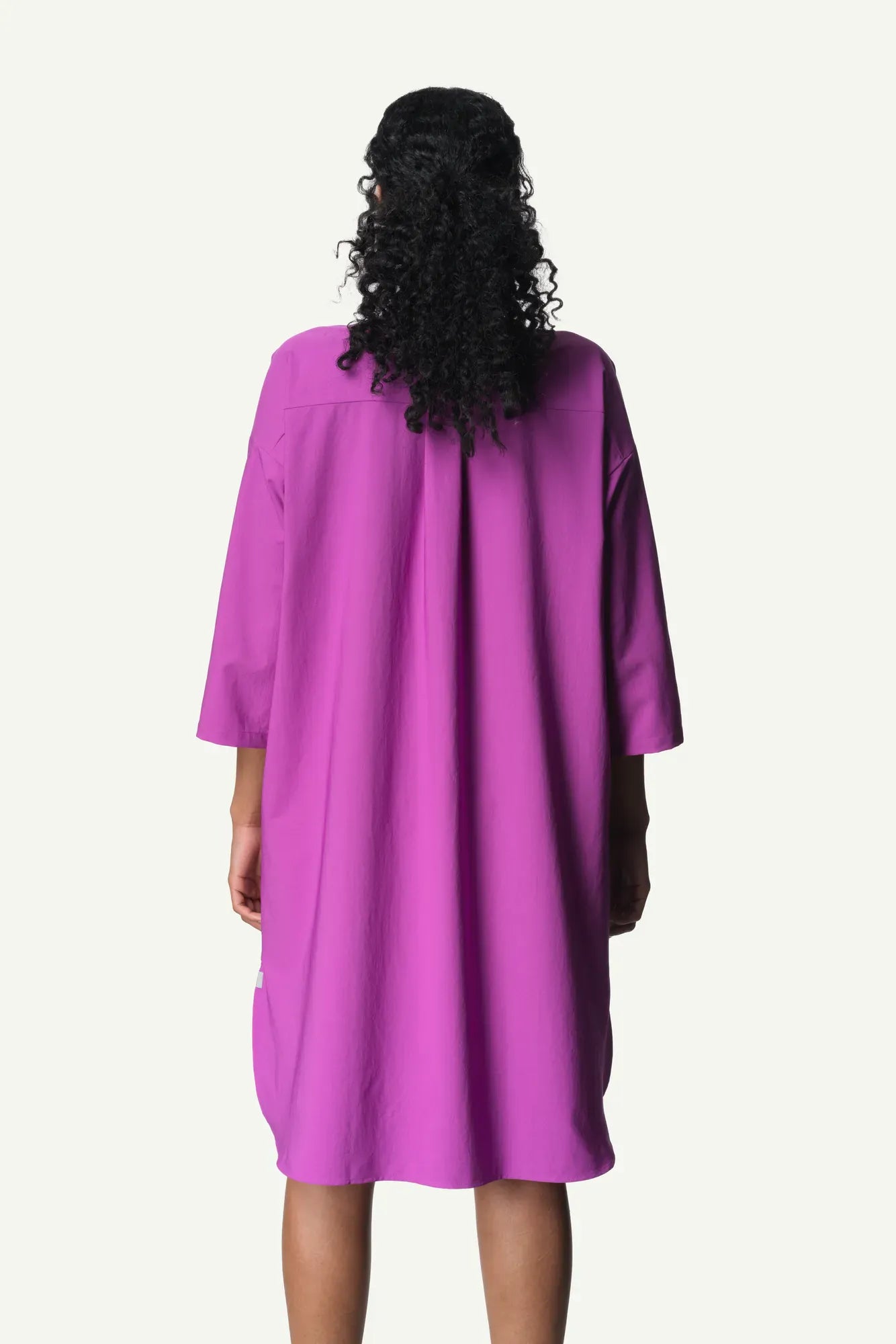 houdini-route-shirt-dress-kleid-damen-purple-up-leicht-recycelt image 6
