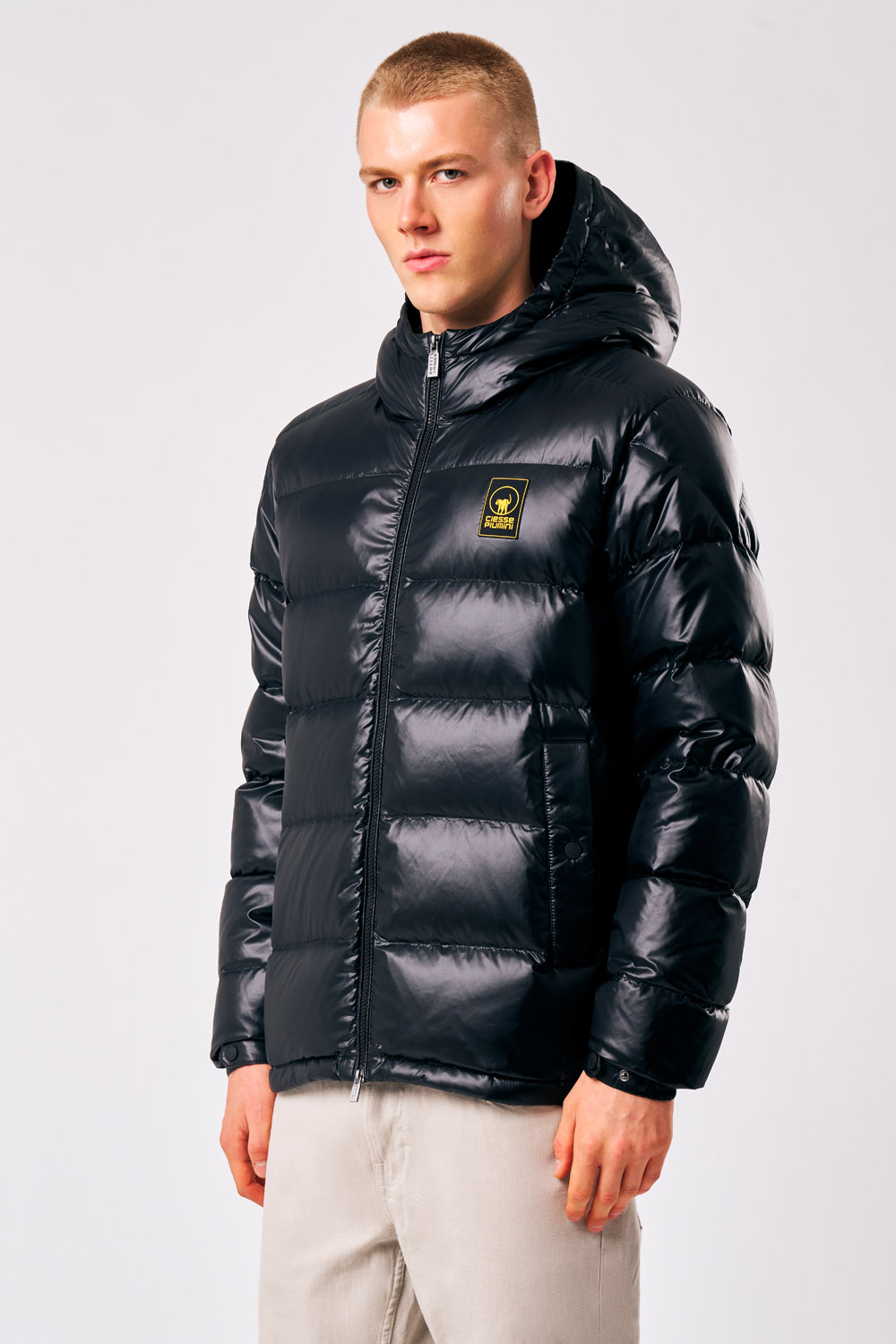 ciesse-outdoor-jambo-daunenjacke-schwarz-kapuze-echtdaune image 2