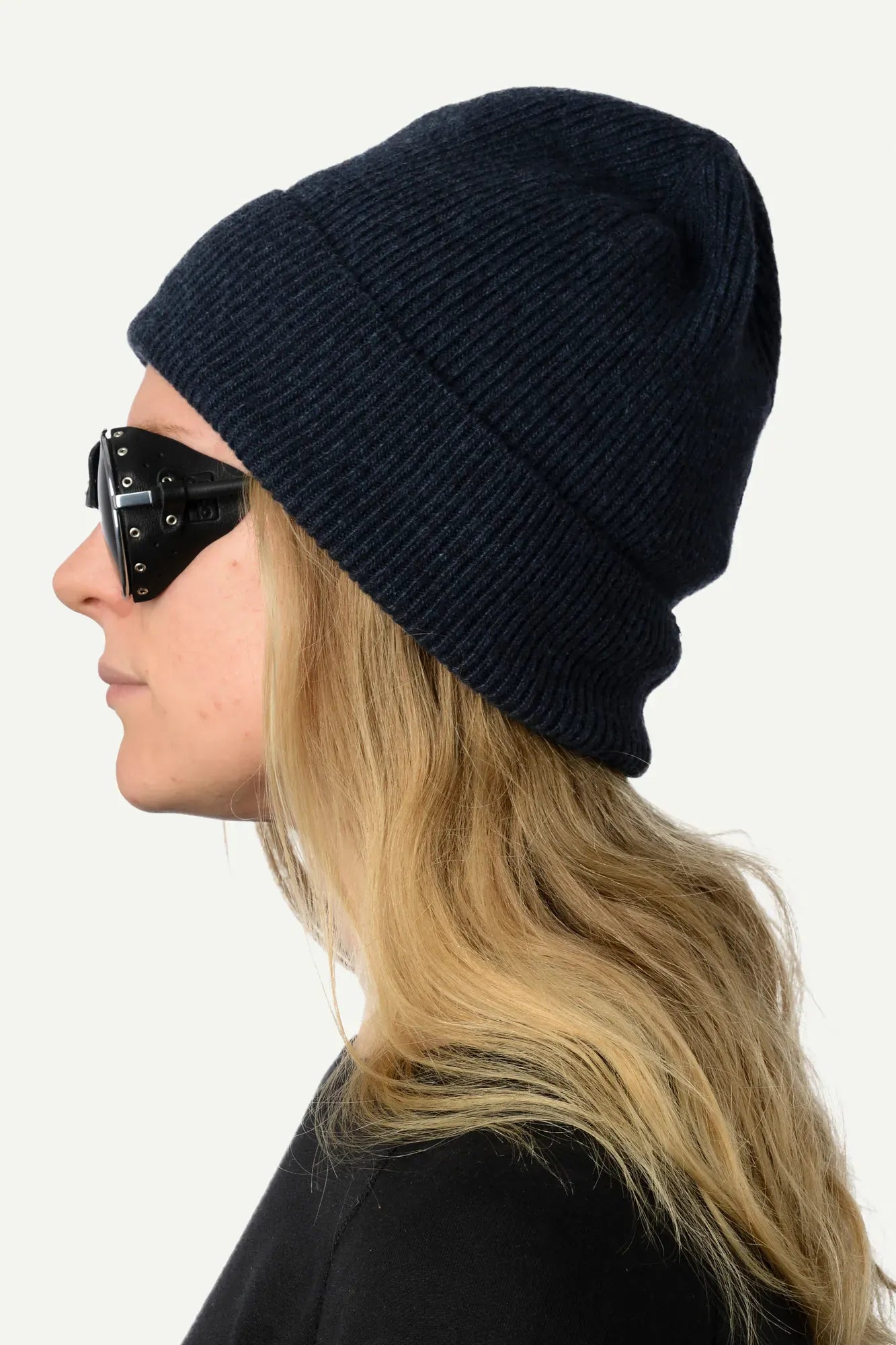 houdini-zissou-m-tze-lammwolle-rock-black-vielseitig image 8