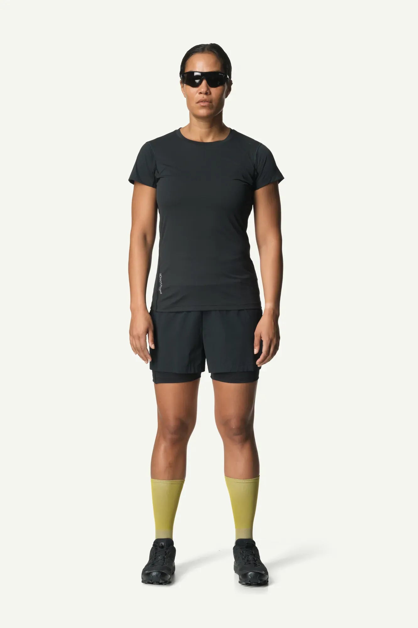 houdini-pace-trail-shorts-laufshorts-damen-true-black image 2