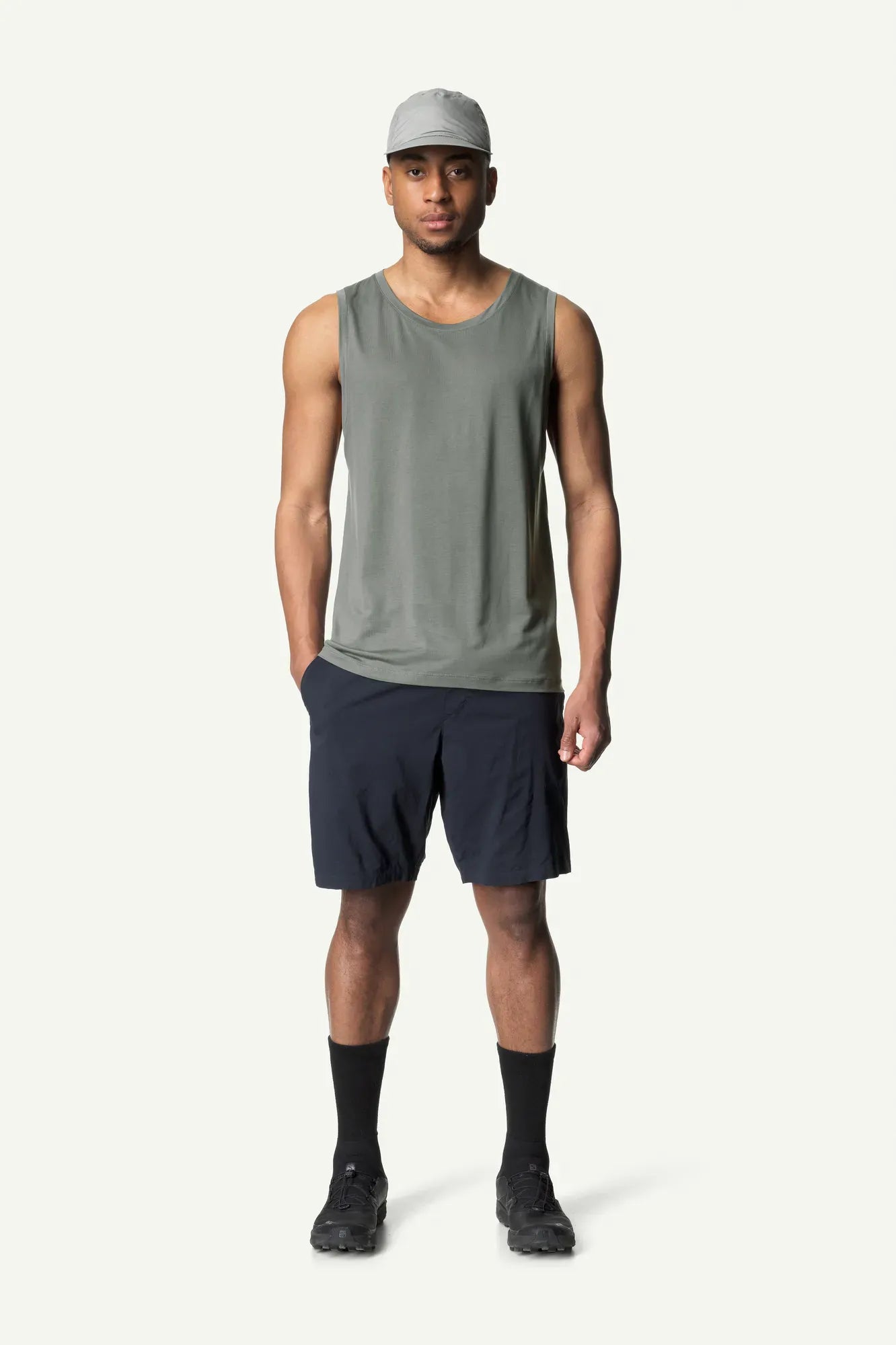 houdini-tree-tank-top-herren-true-black-tencel-k-hlend image 1