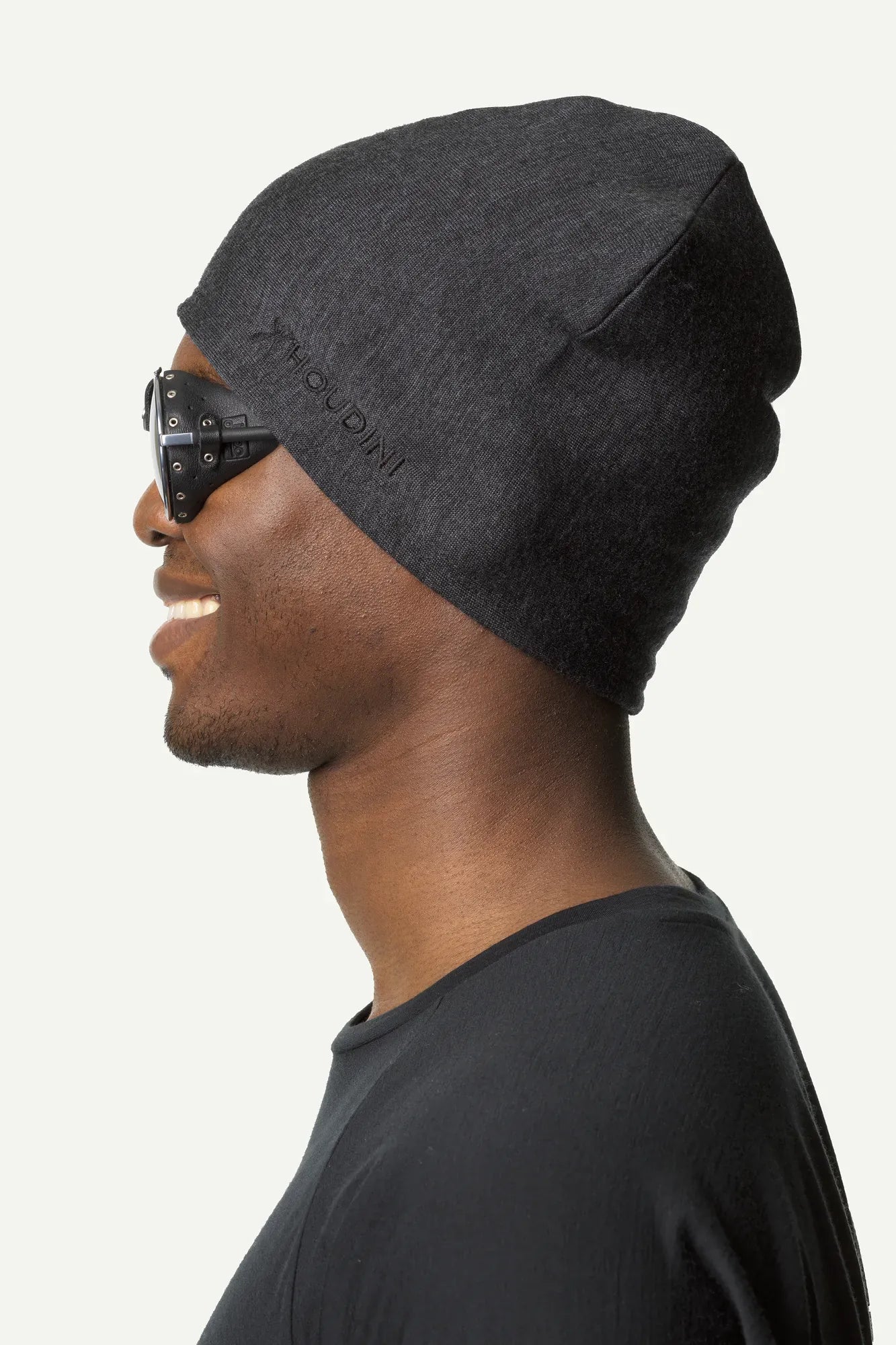 houdini-alto-hat-m-tze-true-black-merinowolle-gr-e-m image 3