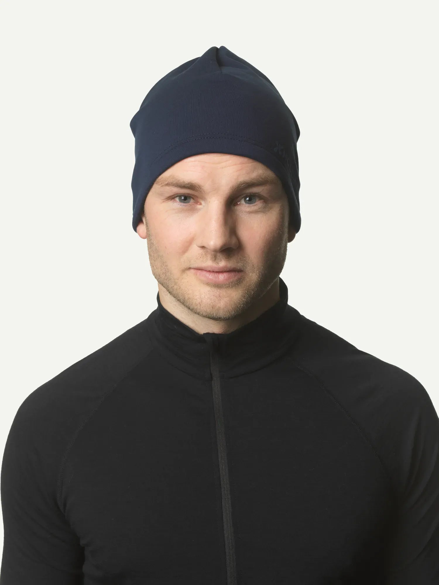 houdini-power-top-hat-fleecem-tze-true-black-warm image 8