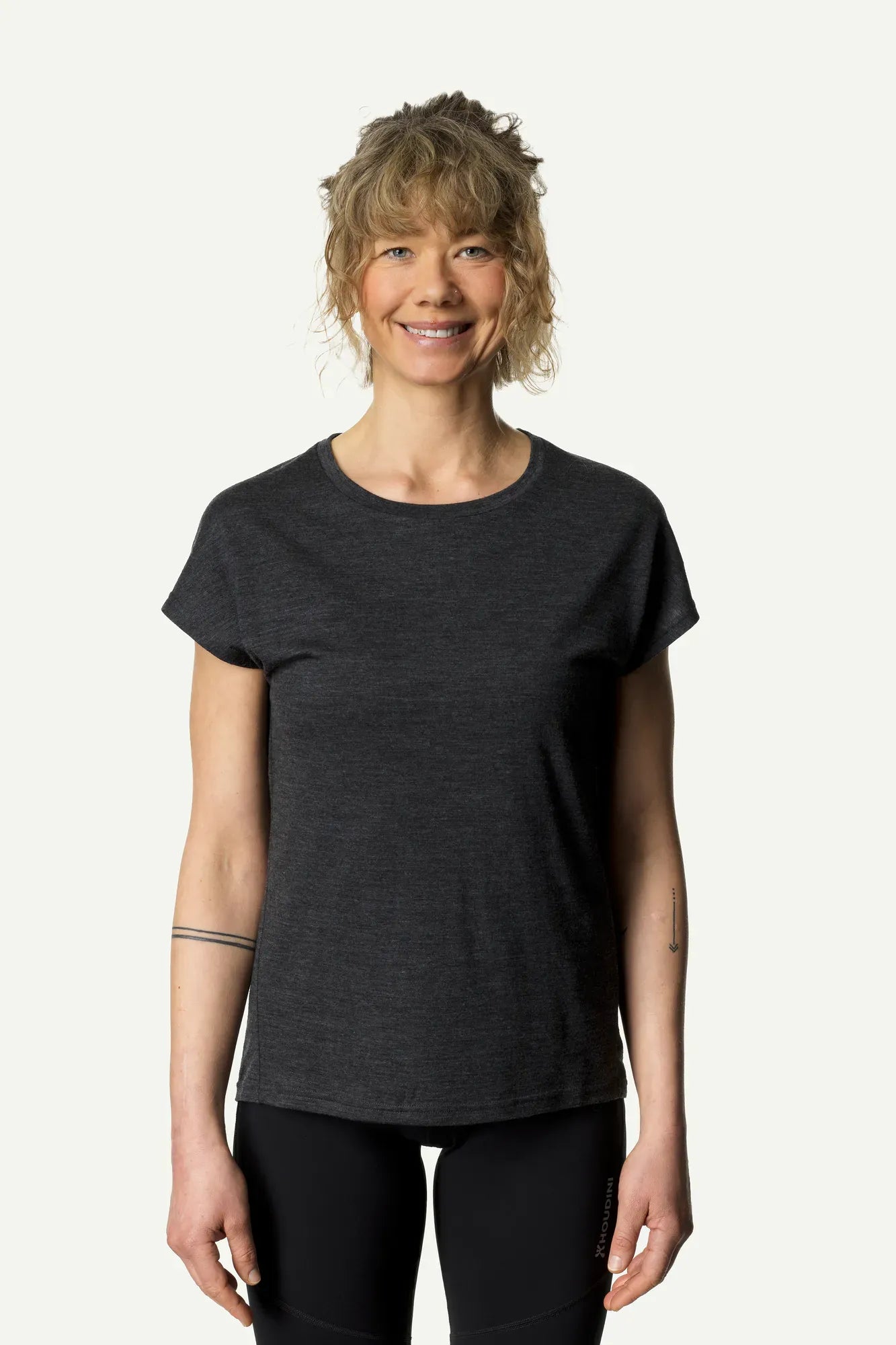 houdini-activist-tee-t-shirt-damen-true-black-merinowolle image 6