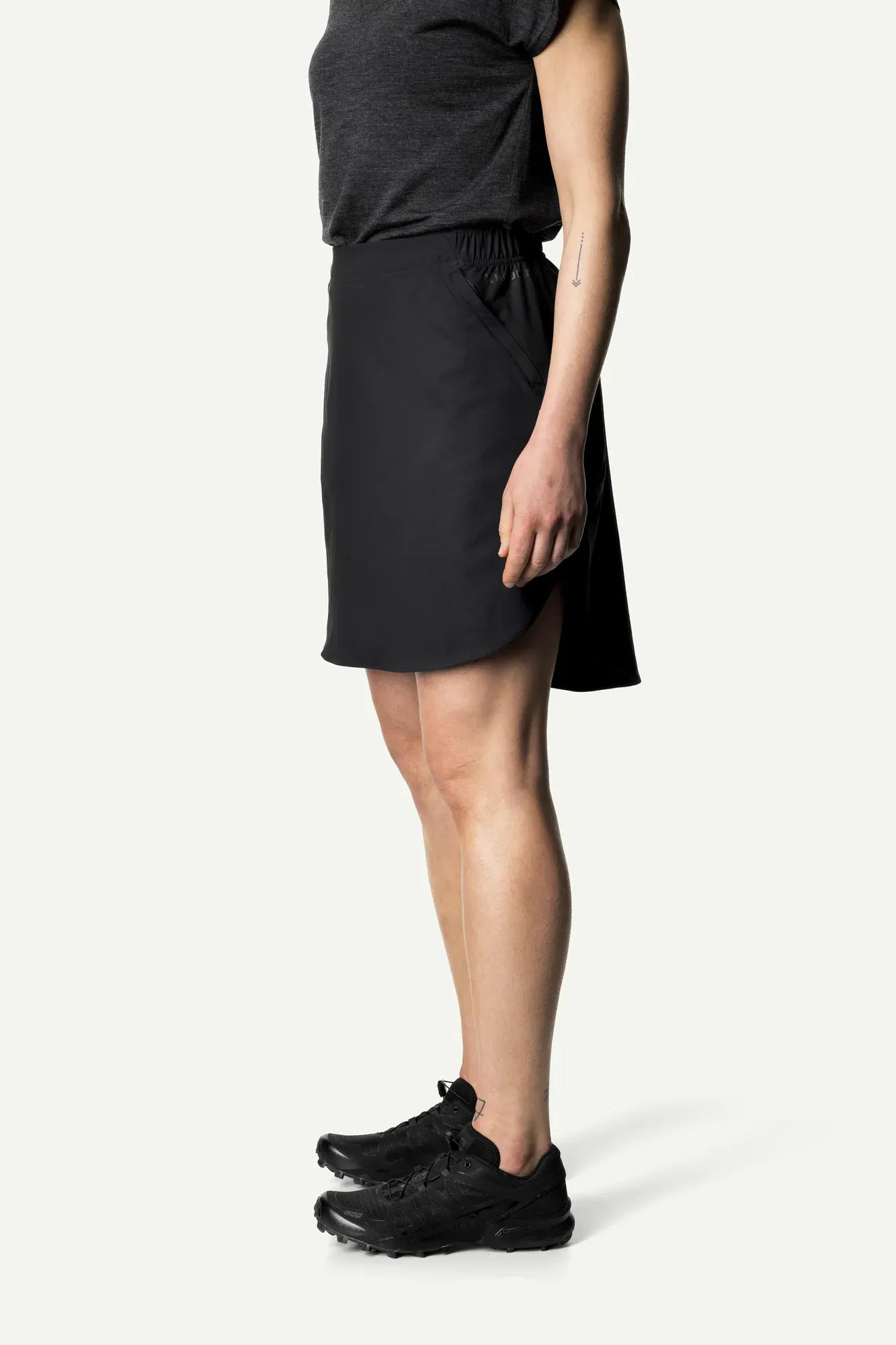 houdini-stride-w-s-stride-skirt-sportrock-true-black-s image 2