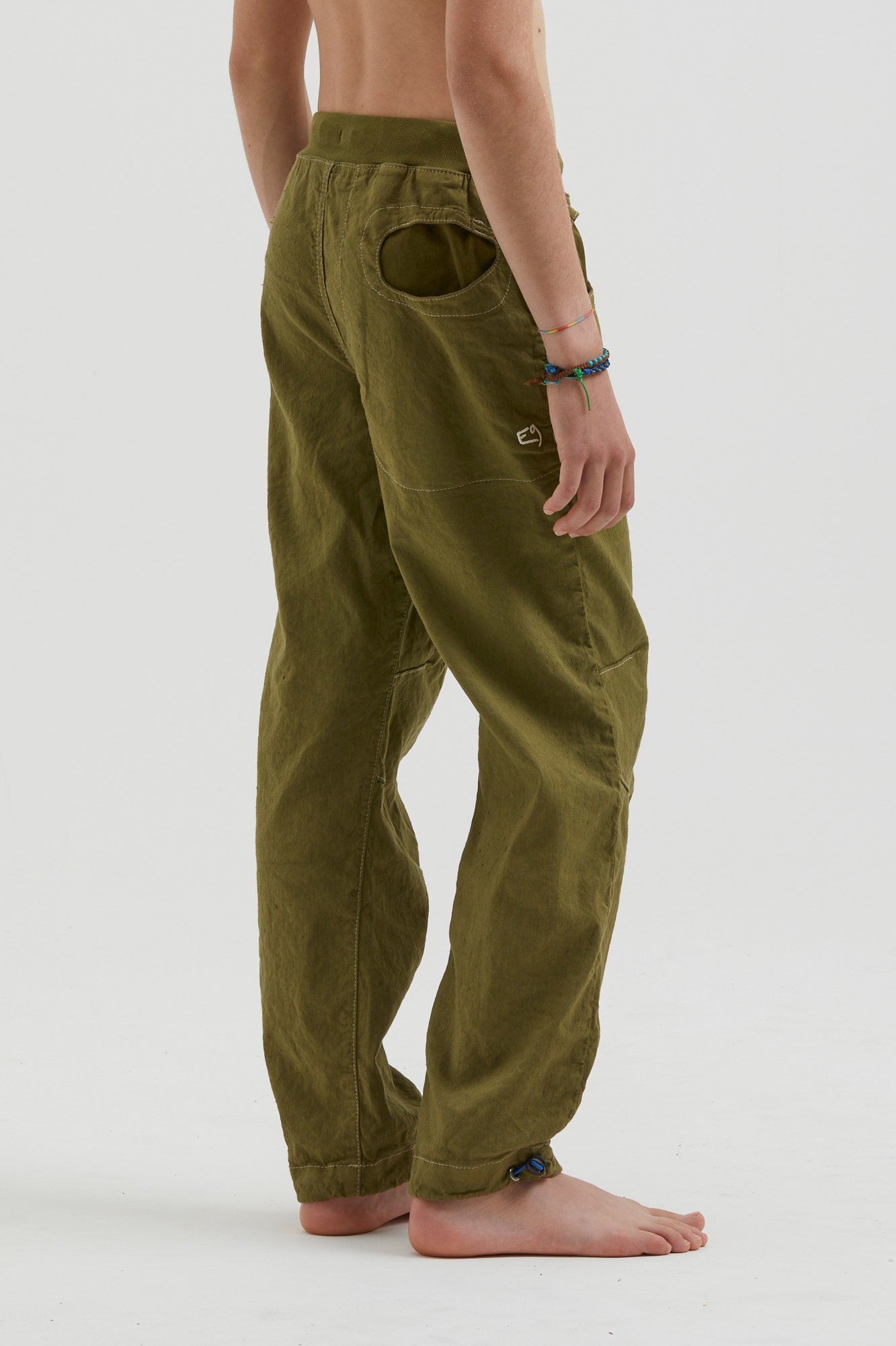 e9-b-rondo-flax-hose-avocado-leinen-kinder-klettern image 4
