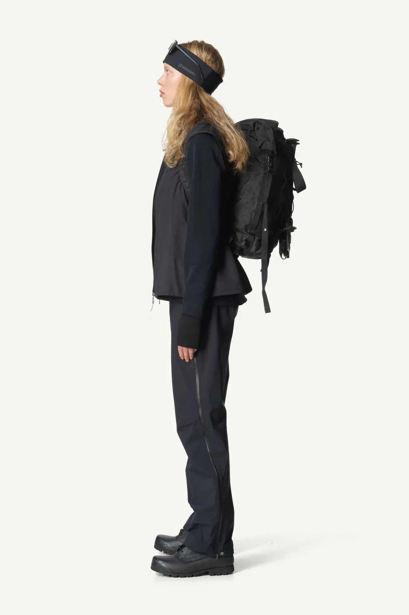 houdini-moonwalk-weste-damen-true-black-windabweisend image 6