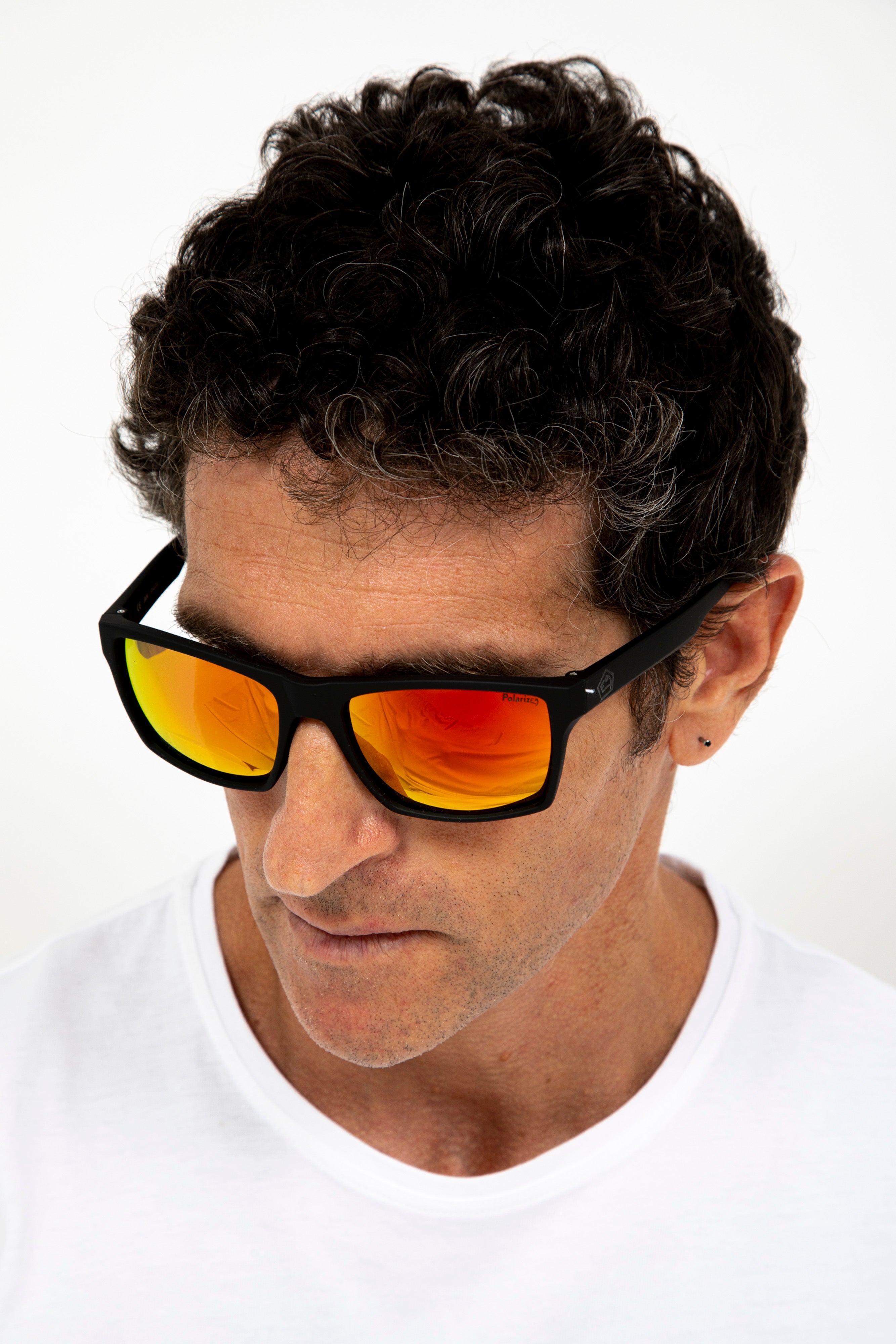 e9-jan-s25-sng002-sonnenbrille-black-polarisiert image 1