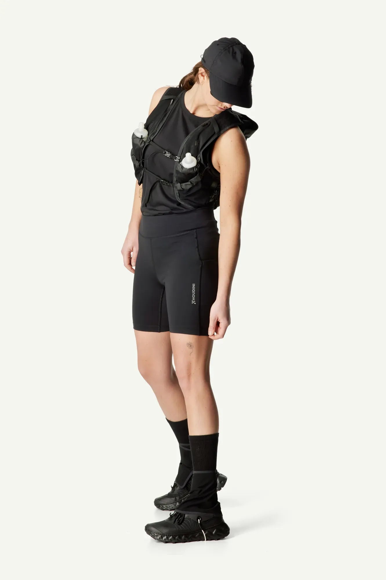 houdini-pace-w-s-pace-trail-short-tights-shorts-true-black-recycelt image 2