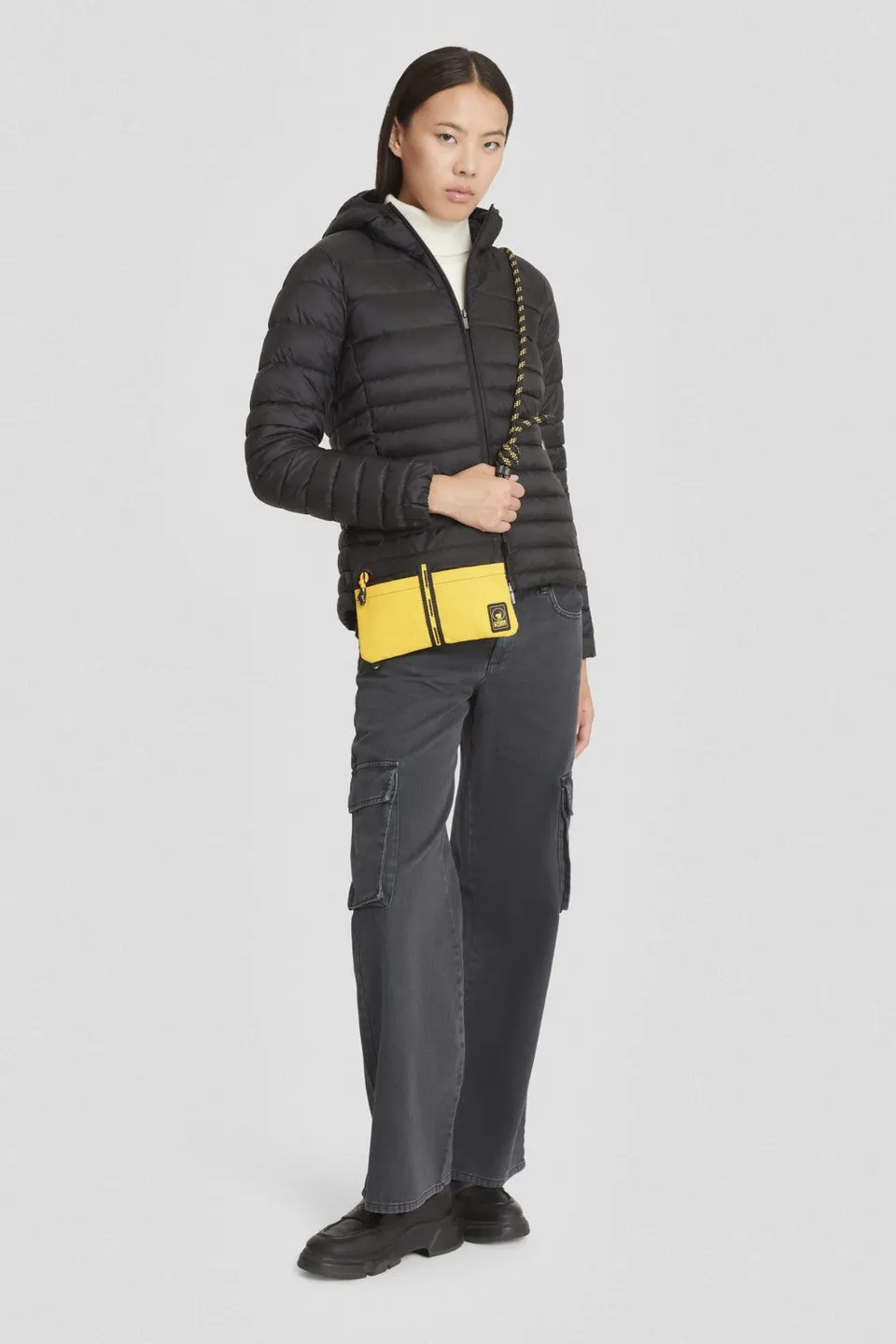 ciesse-piumini-winterjacke-kurz-schwarz-recycelt-mit-kapuze image 1