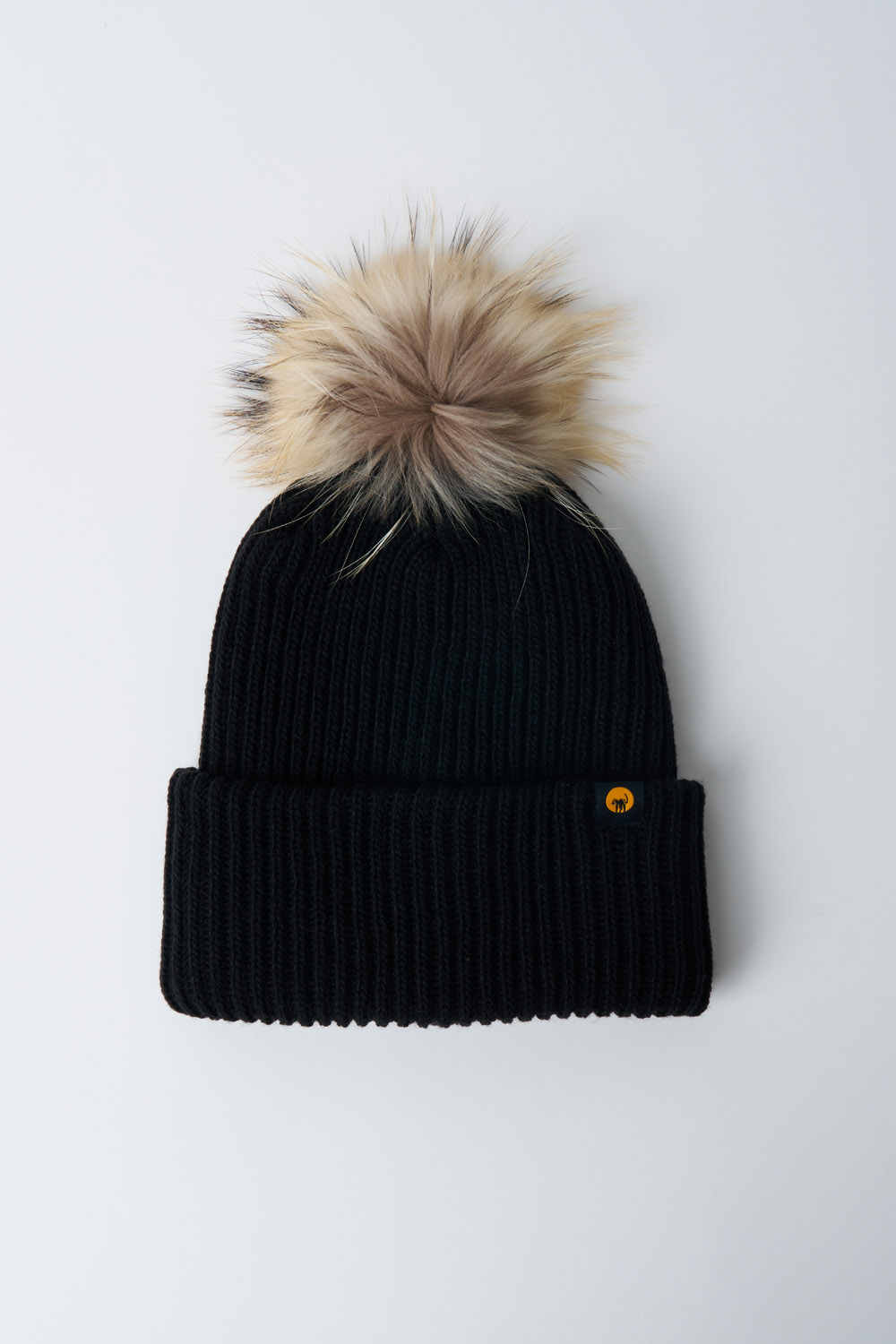 ciesse-outdoor-kity-strickm-tze-schwarz-mit-echtfellbommel image 1