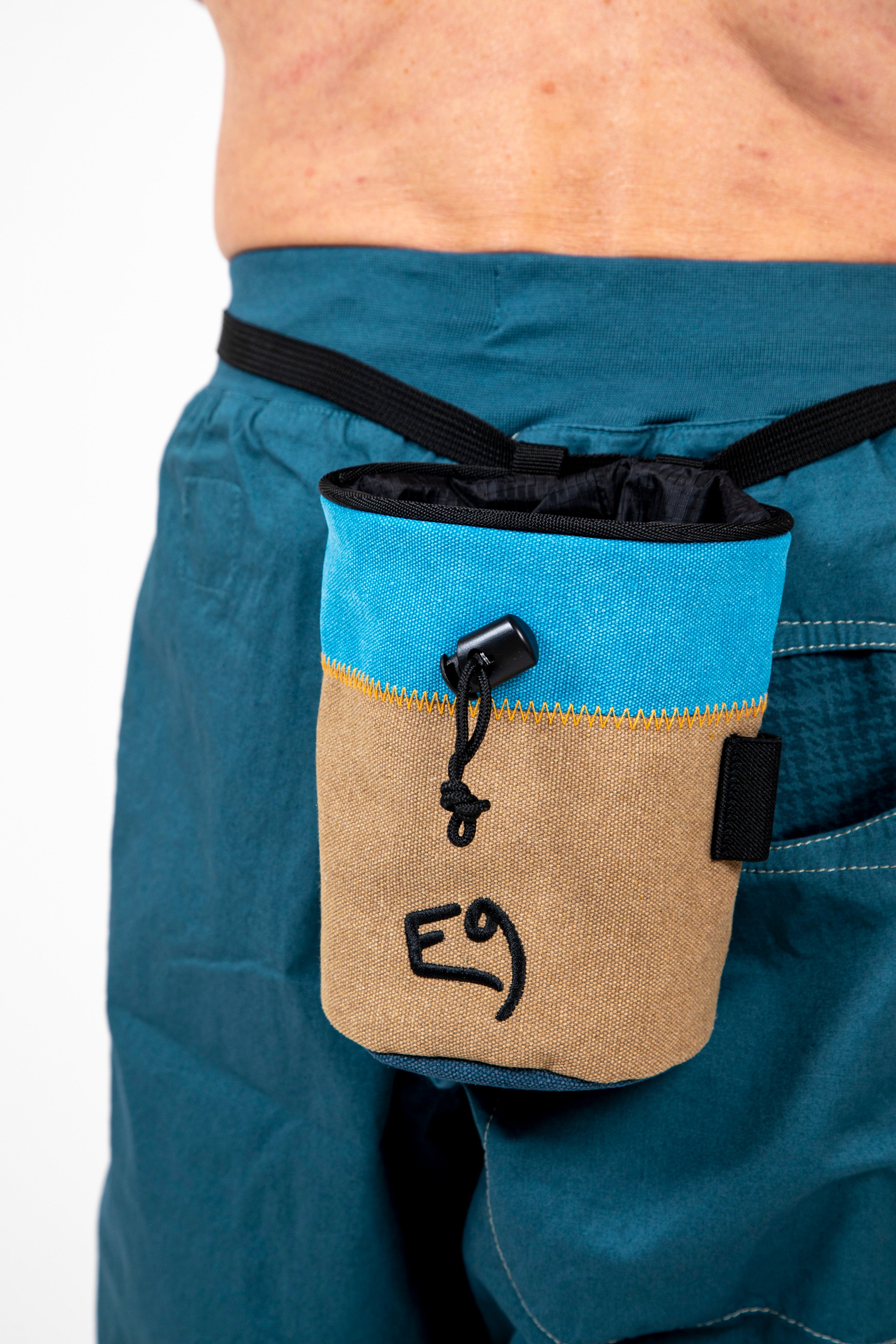 e9-aglio-z-chalkbag-beige-baumwolle-b-rstenhalter image 2