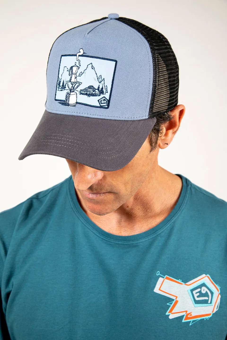 e9-free-m-trucker-cap-agave image 1