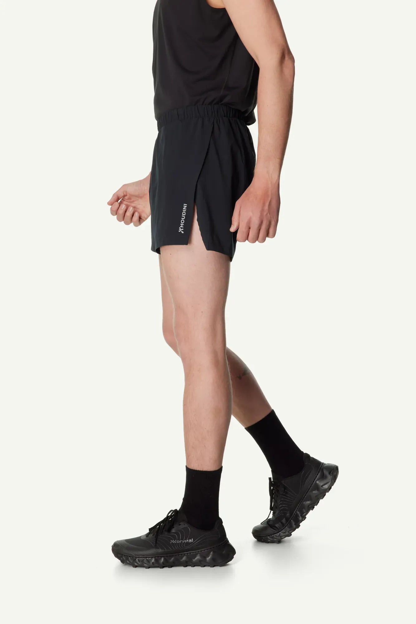 houdini-pace-m-s-pace-split-shorts-true-black-laufshorts image 5