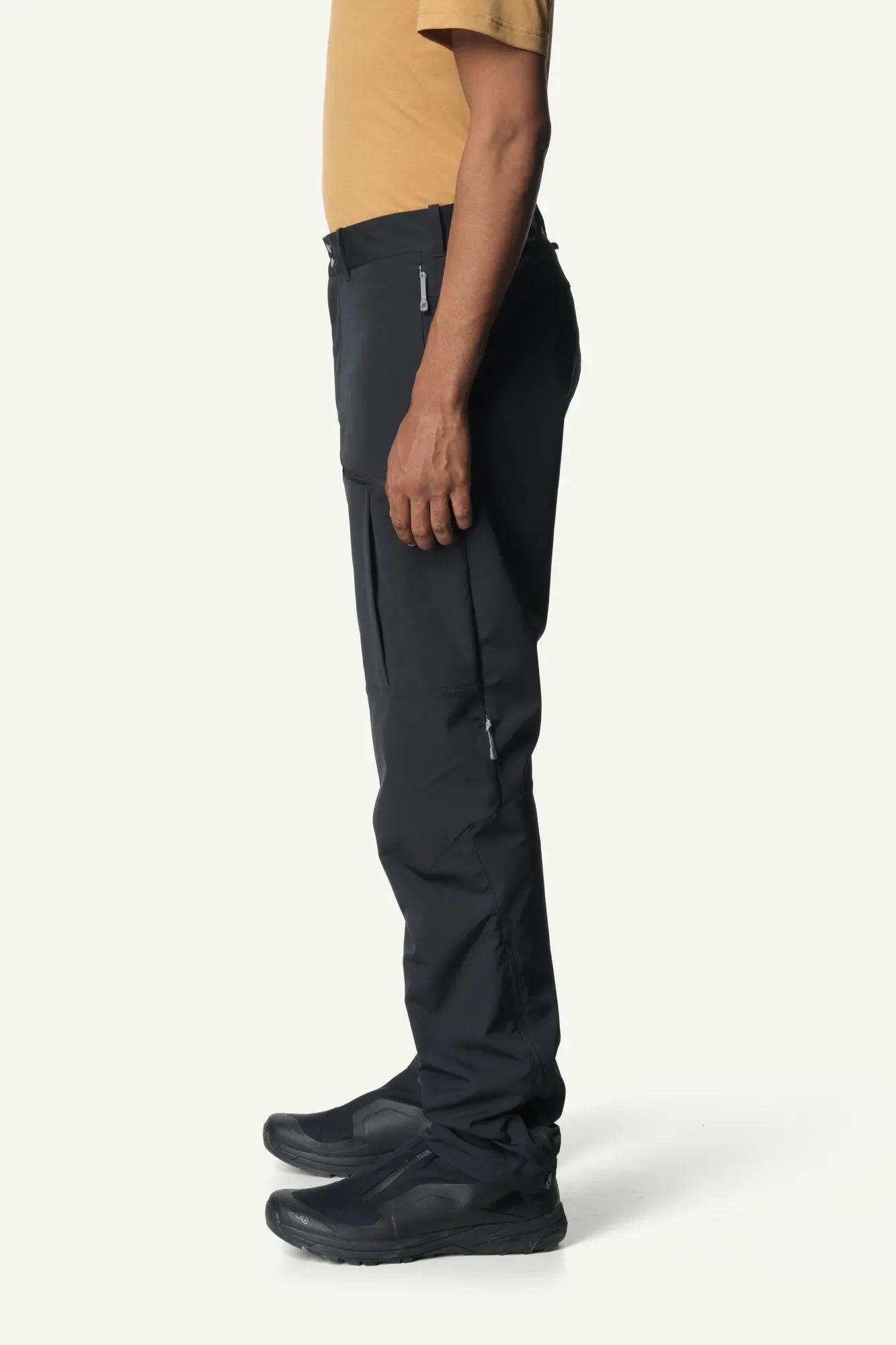 houdini-more-m-s-outdoorhose-true-black-softshell image 4