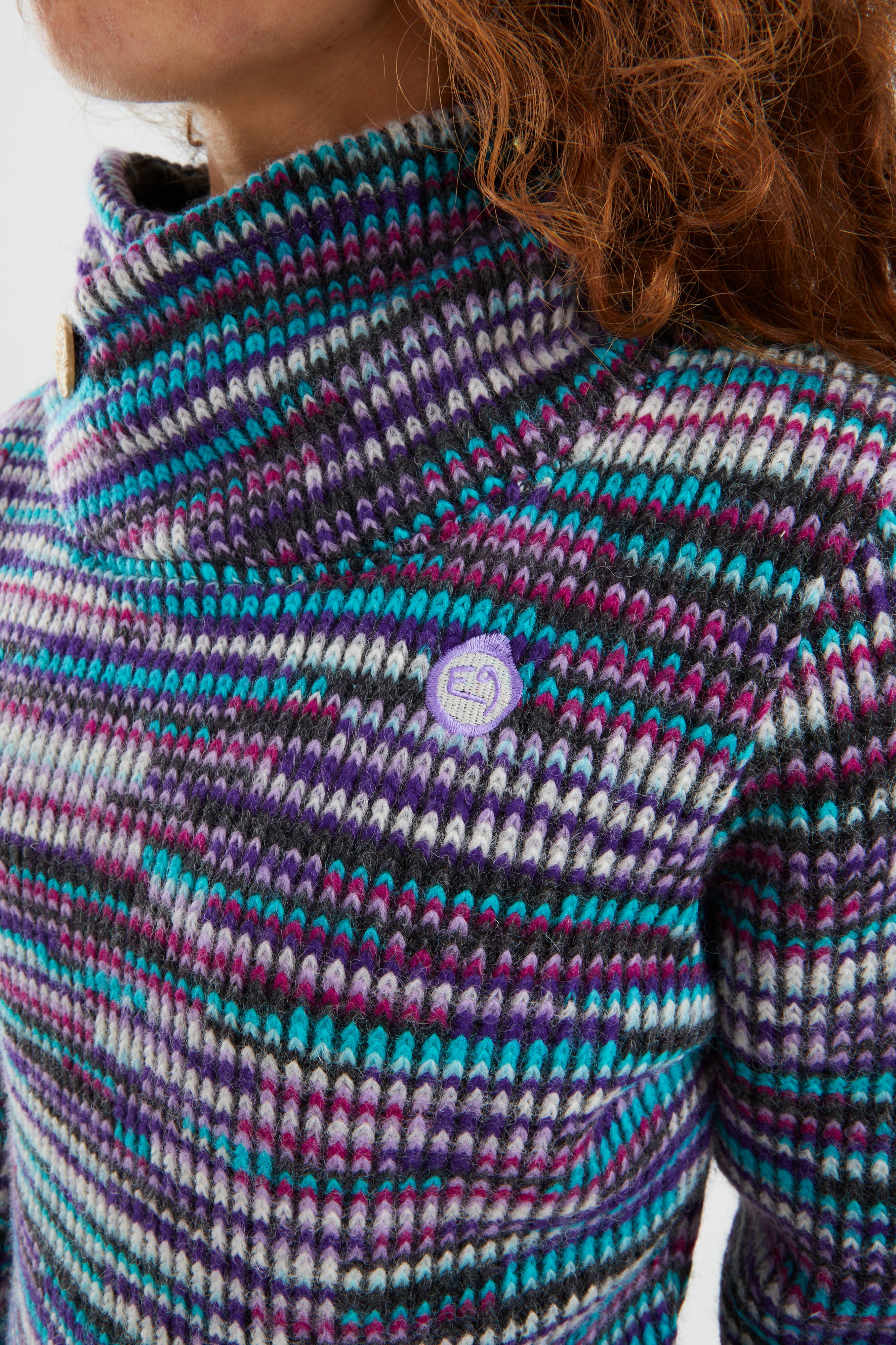 e9-ines2-2-t-shirt-purple-1362-hoher-kragen image 3