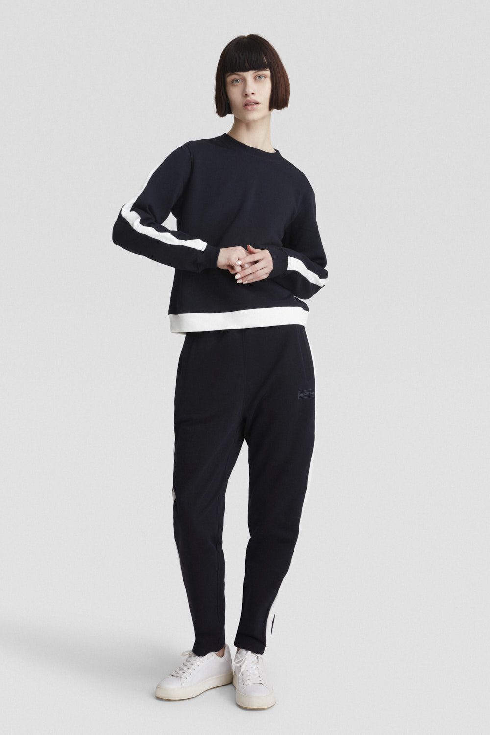 ciesse-outdoor-trainingshose-blau-mit-kontraststreifen image 1