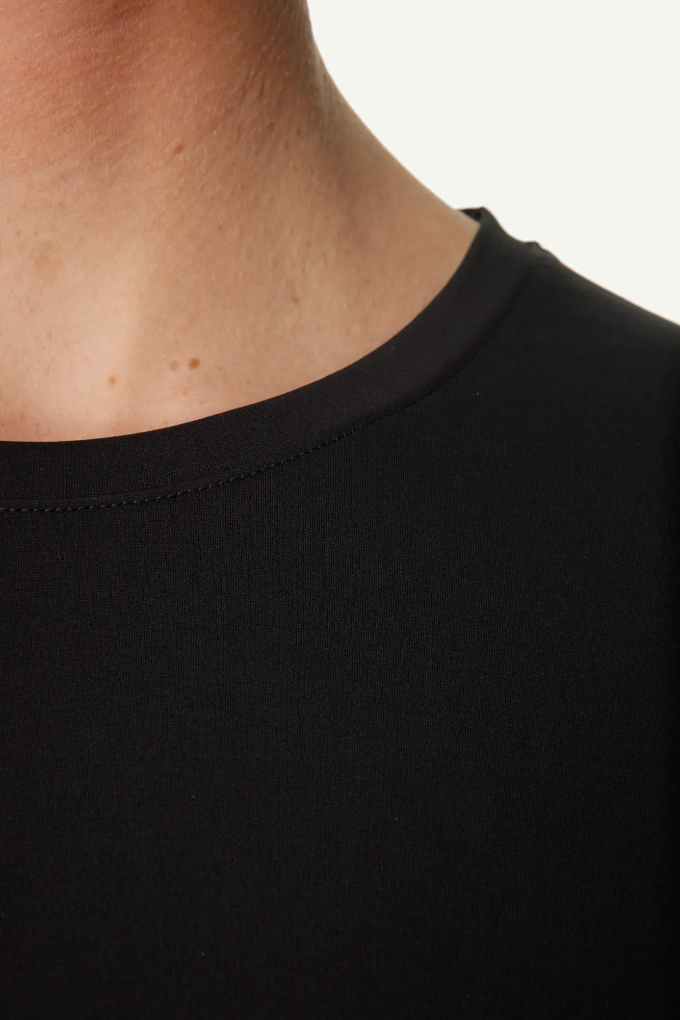 houdini-pace-air-ls-tee-langarmshirt-true-black-leicht image 4