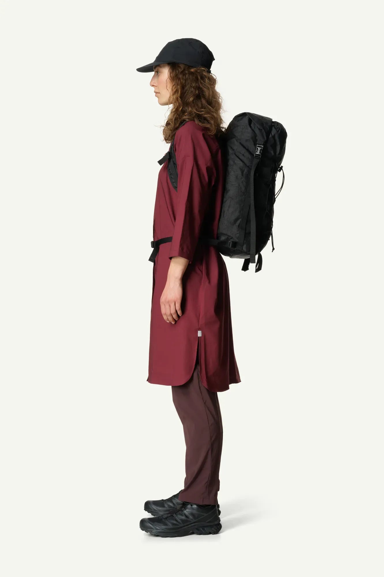 houdini-route-shirt-dress-kleid-damen-purple-up-leicht-recycelt image 8