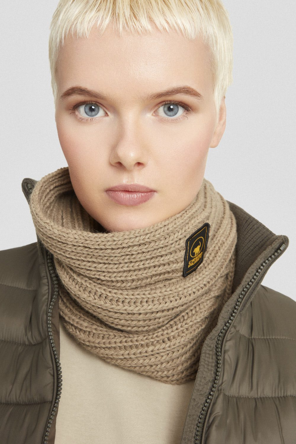 ciesse-halsw-rmer-schal-beige-gerippt-acryl-unisex image 2