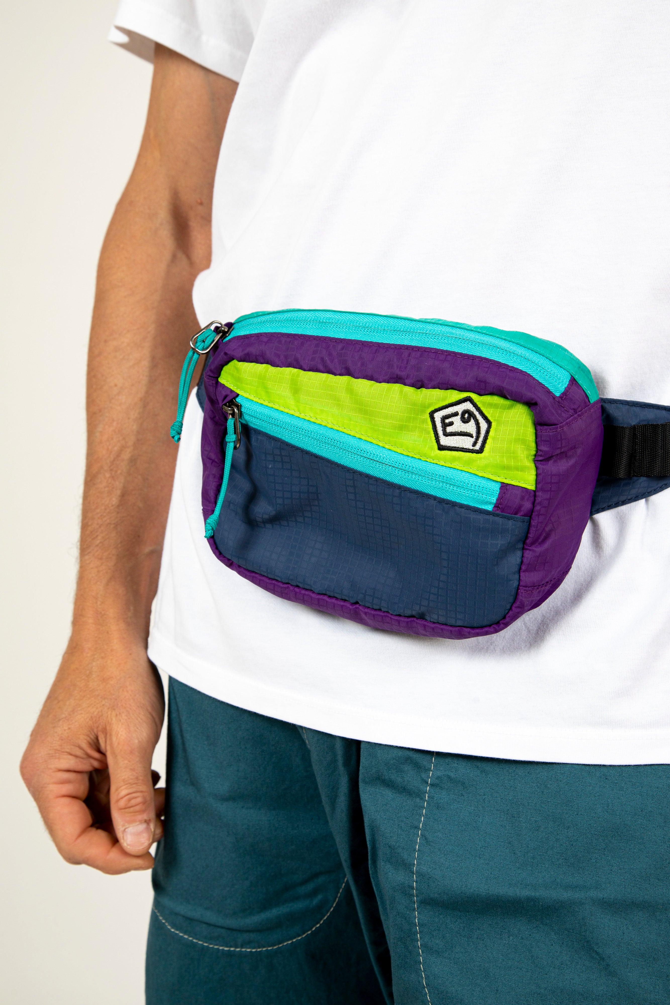 e9-kangaroo-chalkbag-purple-ripstop-nylon-mit-g-rtel image 1