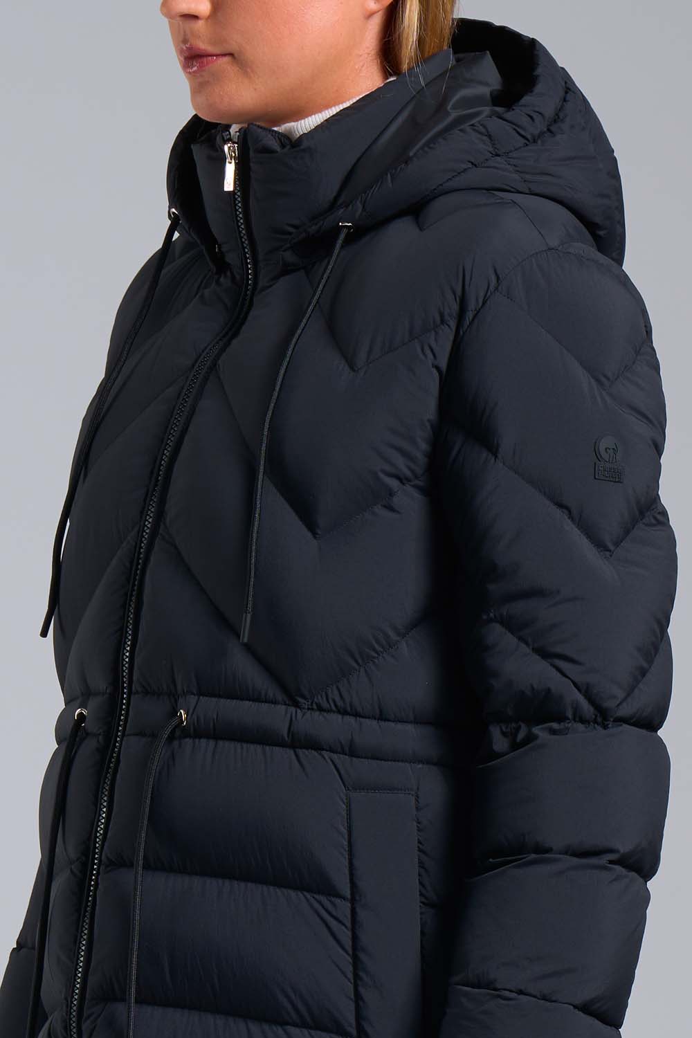 ciesse-outdoor-hirta-piumini-daunenjacke-schwarz-200g-kapuze image 4