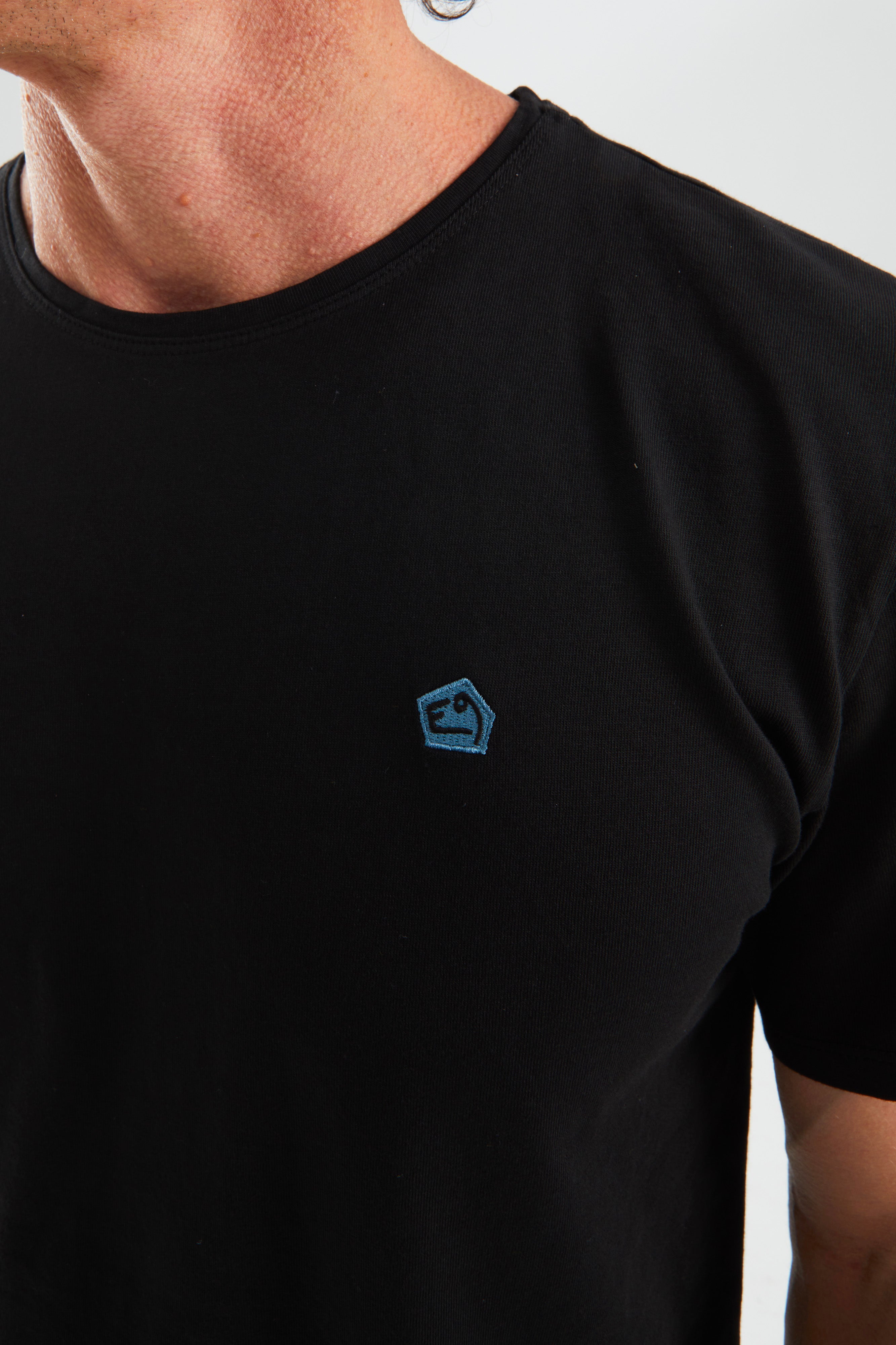 e9-zze-t-shirt-black-bio-baumwolle-regular-fit image 2