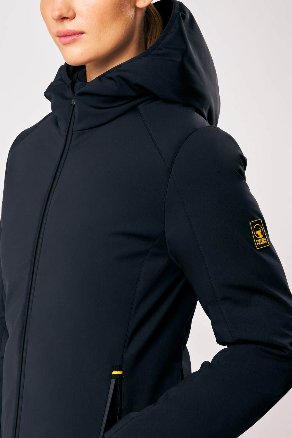 ciesse-ysabel-3-0-damen-softshelljacke-schwarz-lang image 3