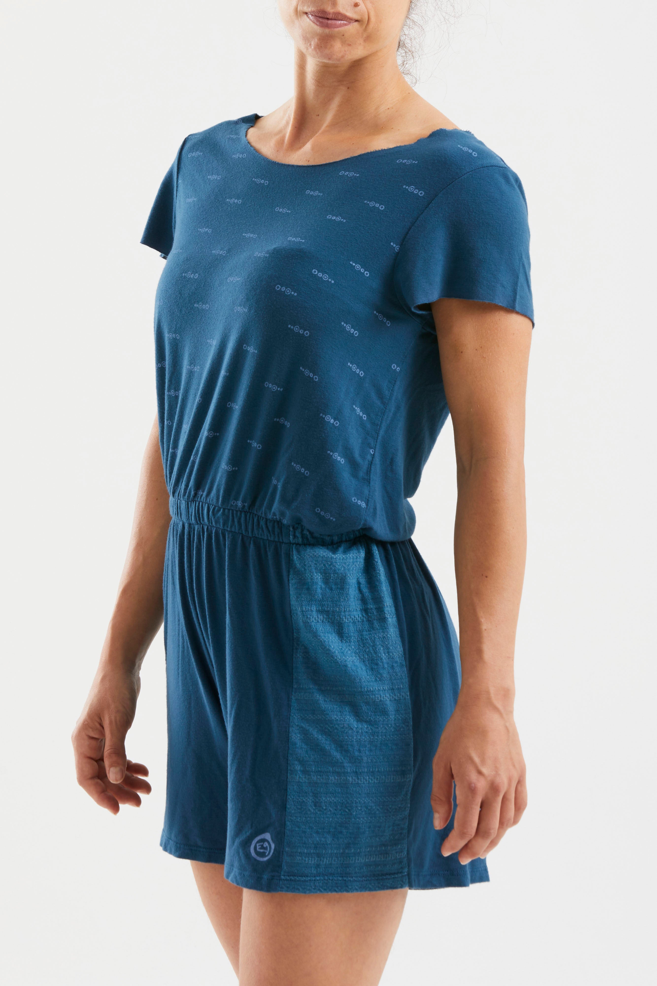 e9-matilde-kleid-agave-bambus-jumpsuit-klettern image 2